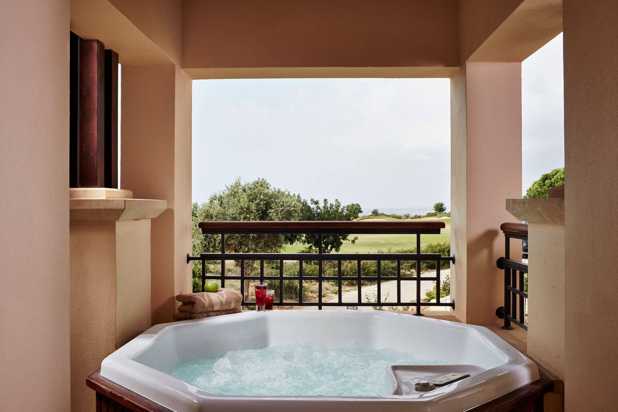 Aphrodite Hills Hotel Ansicht 4