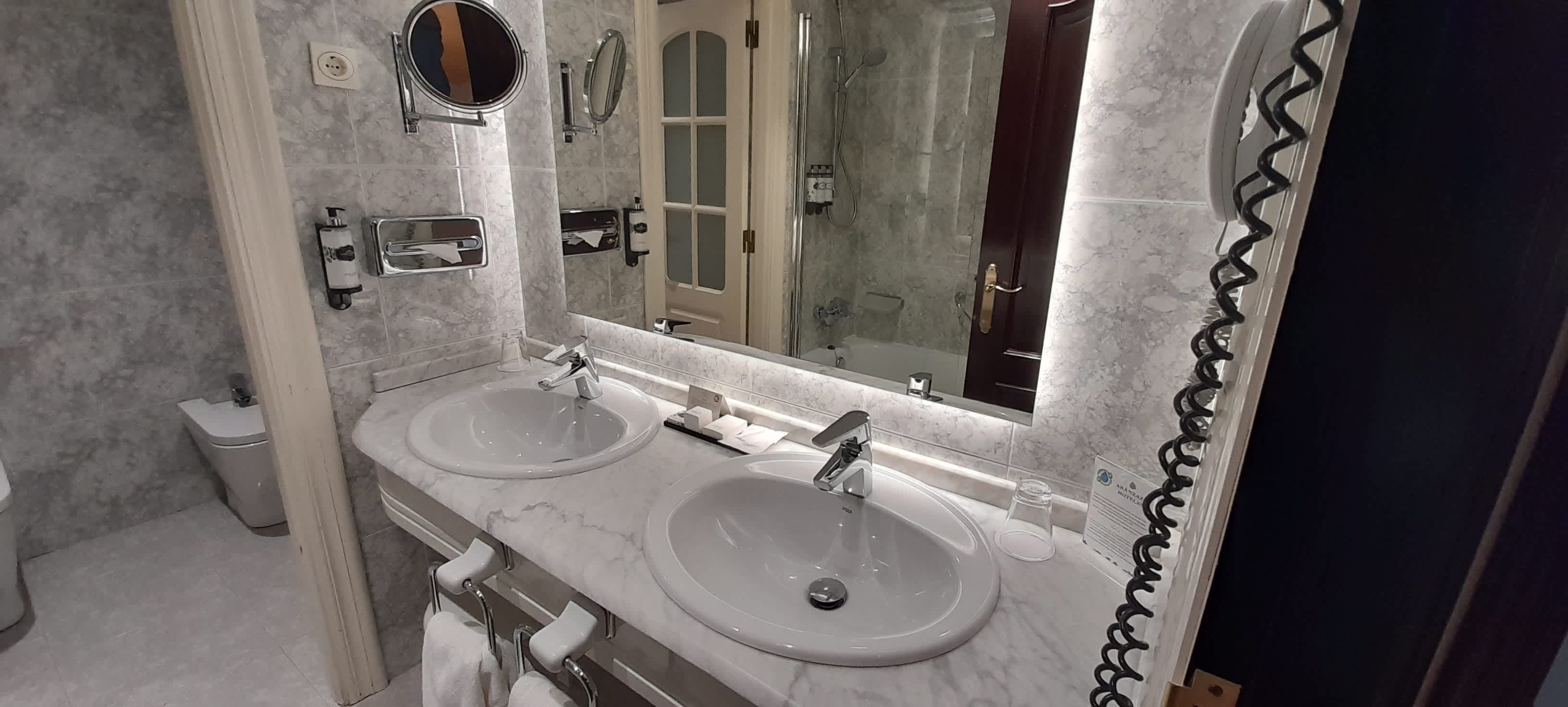 Hotel Carlton Ansicht 3