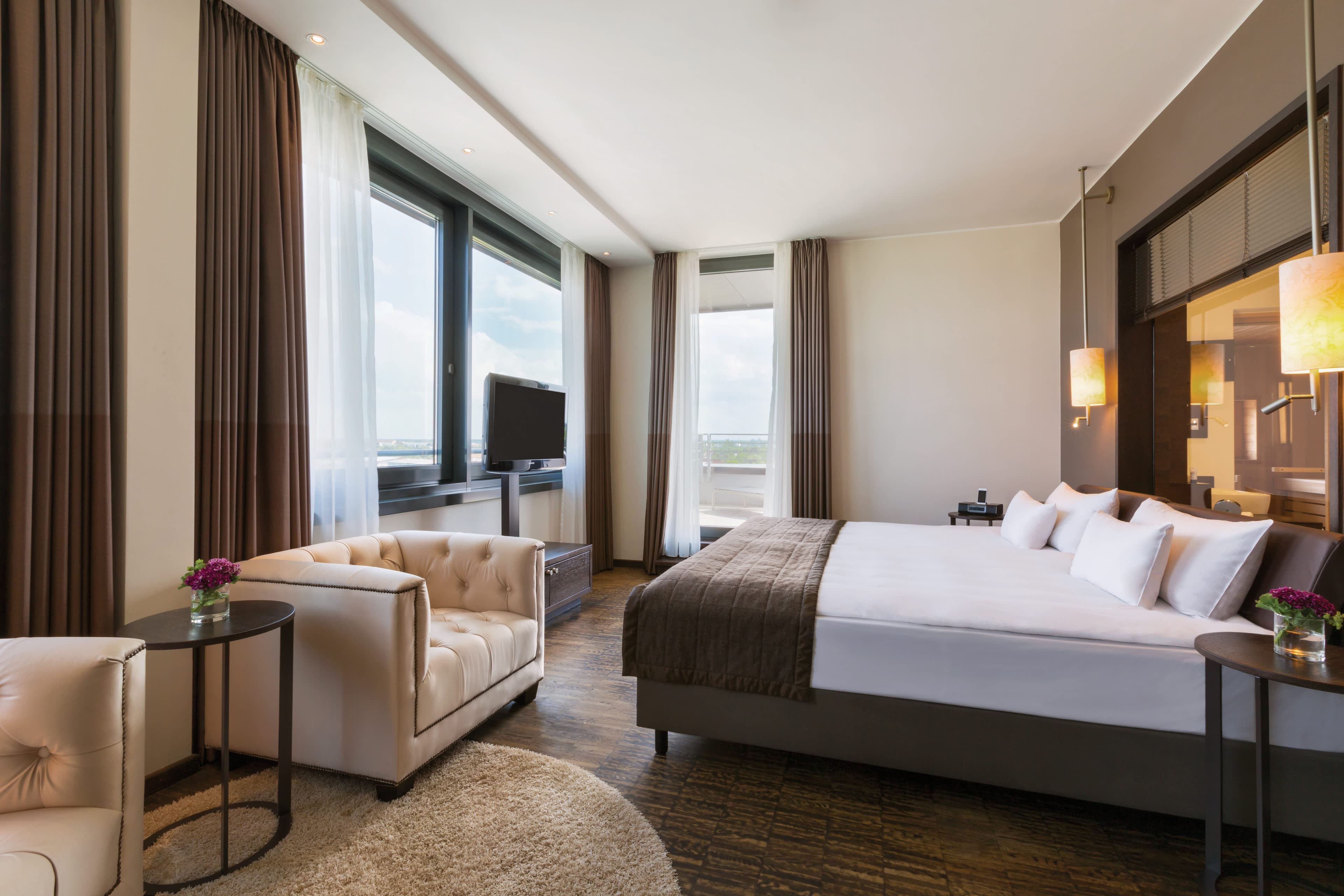 INFINITY Hotel & Conference Resort Munich Ansicht 5