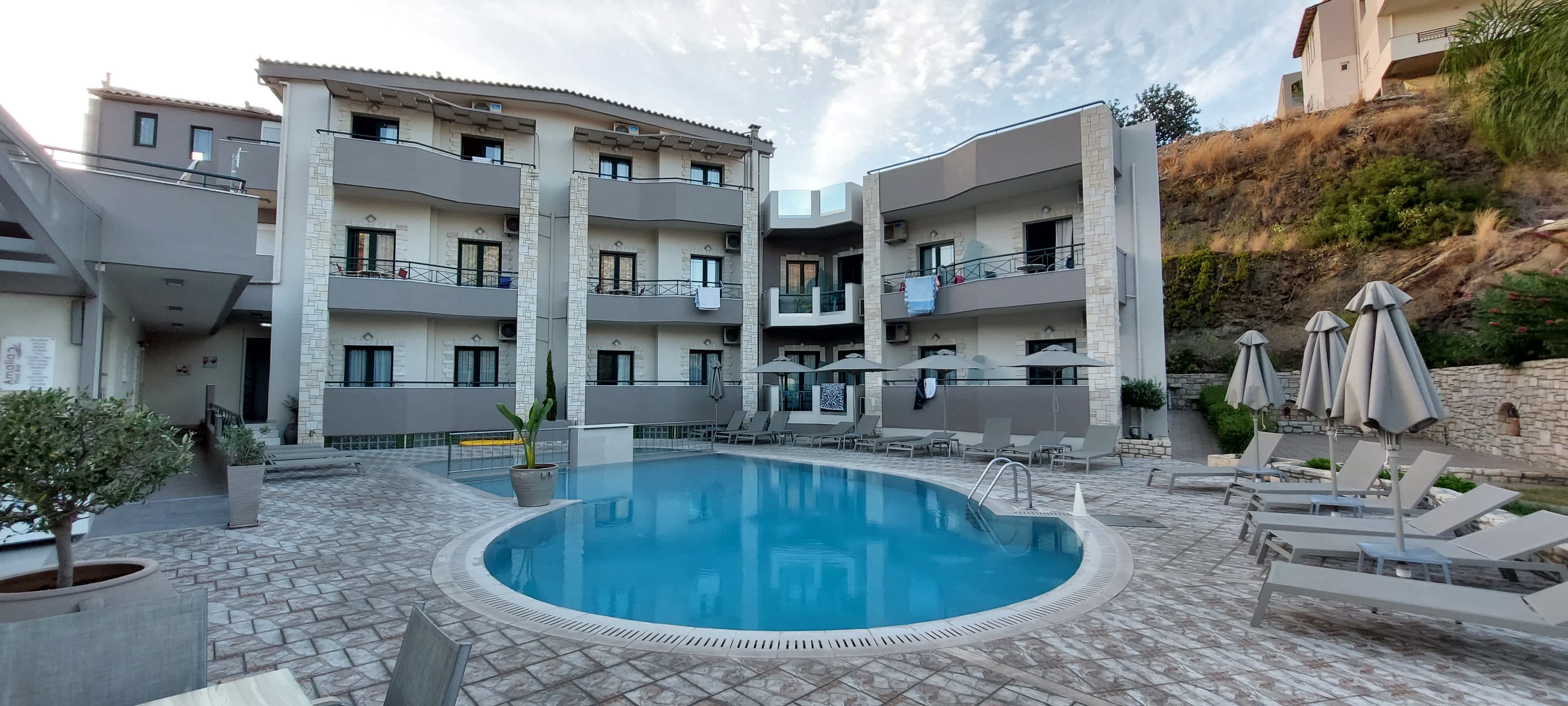 Amalia Apartments