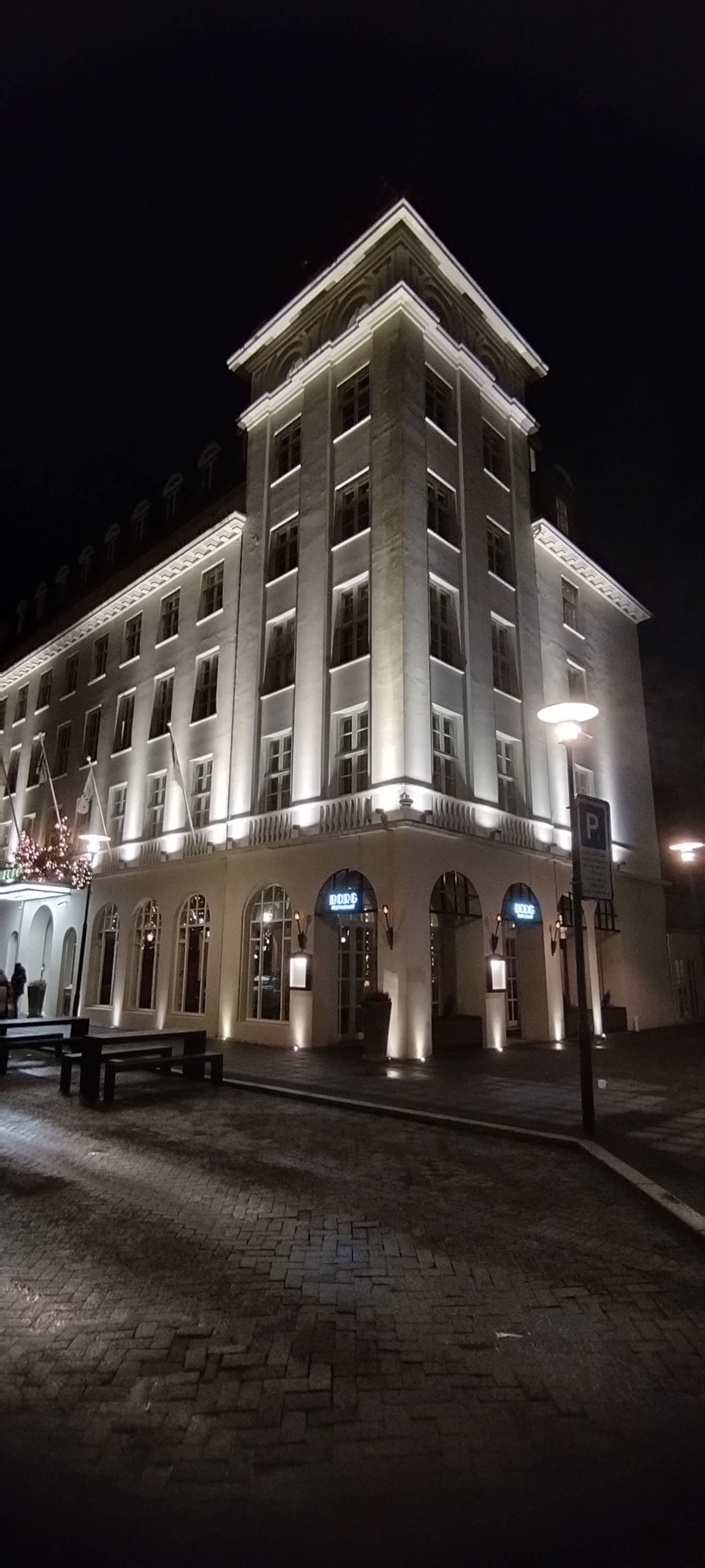 Hotel Borg Ansicht 2