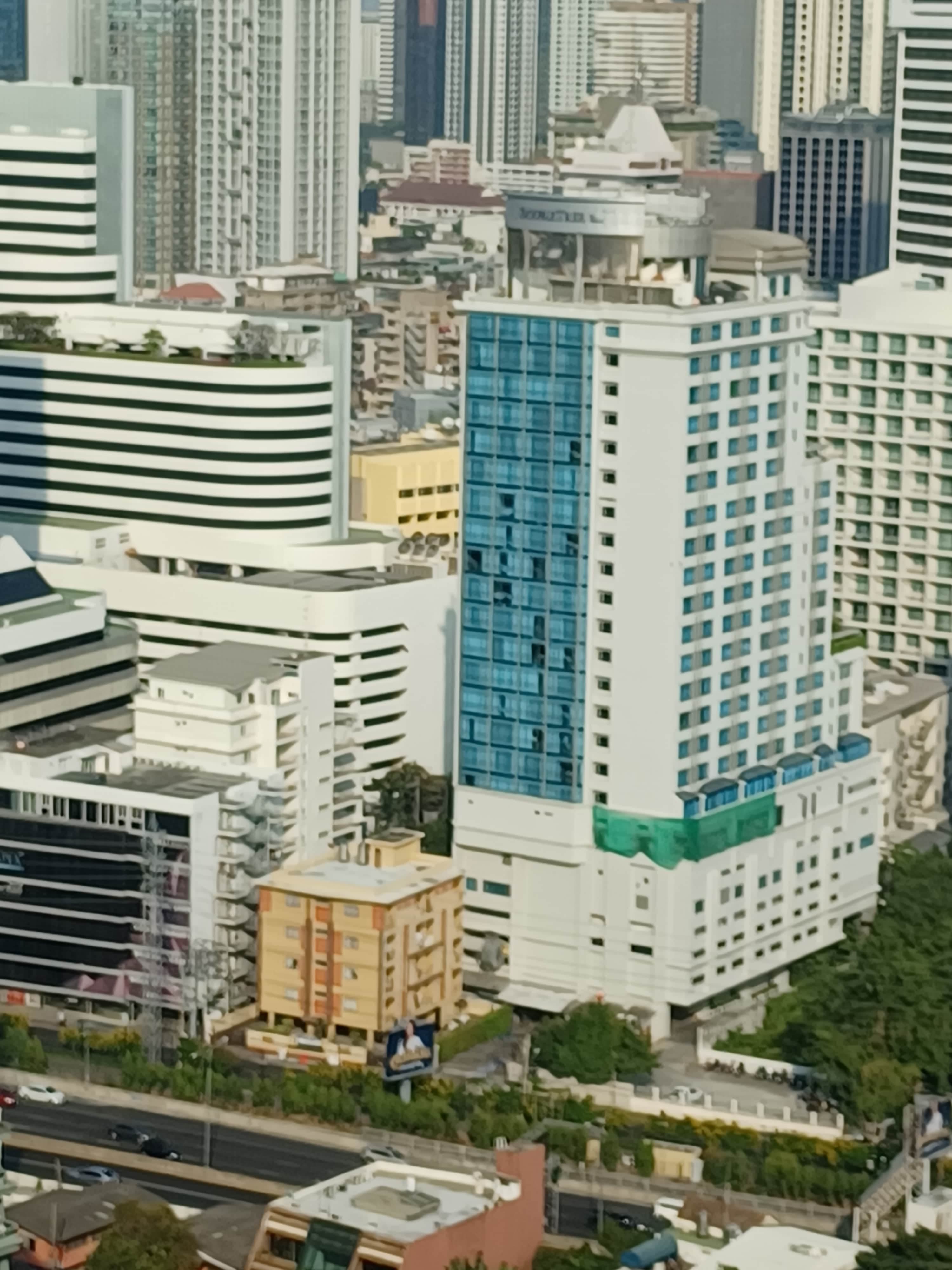 Double Tree by Hilton Bangkok Ploenchit Ansicht 3