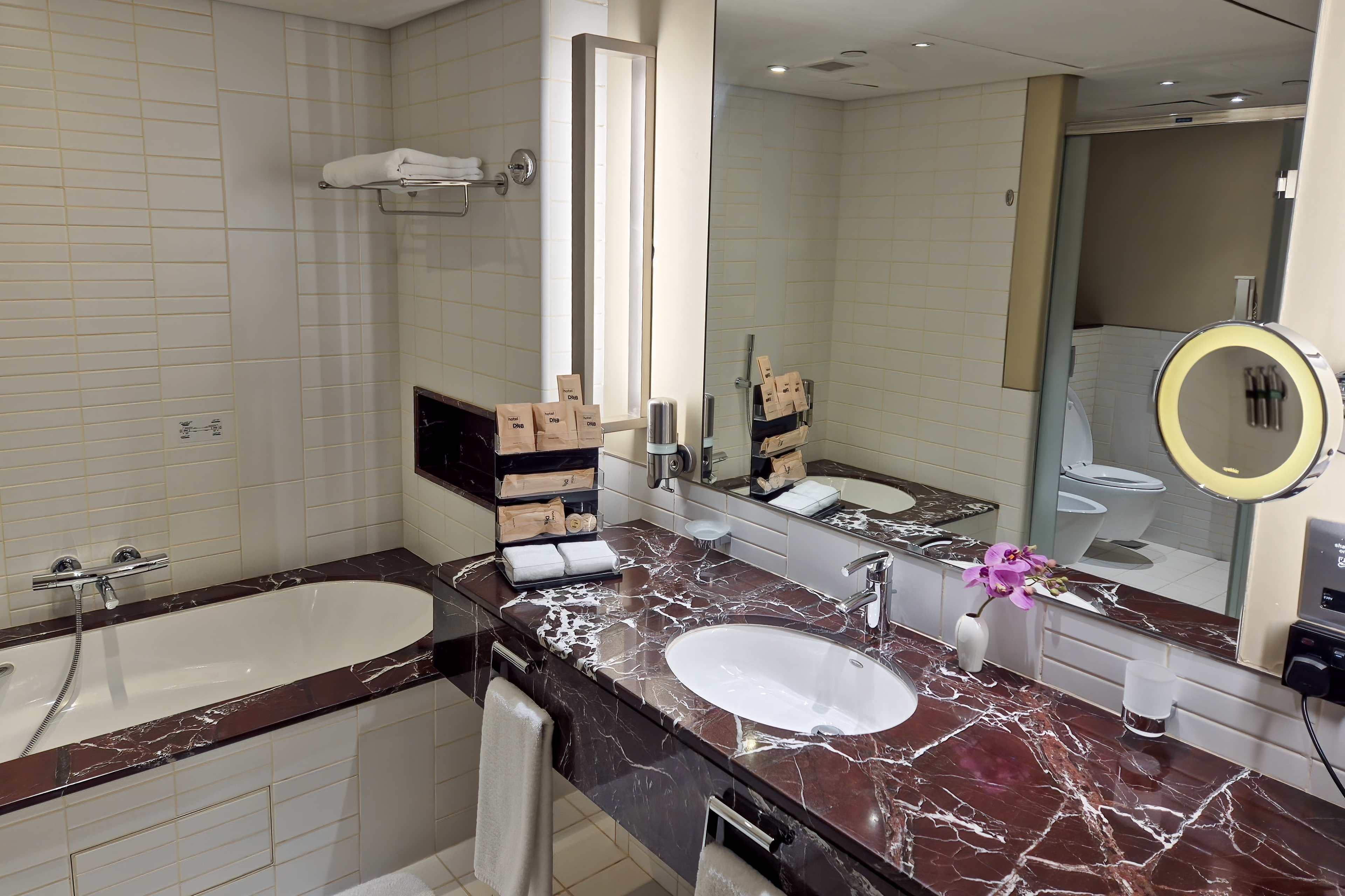 Dubai International Hotel