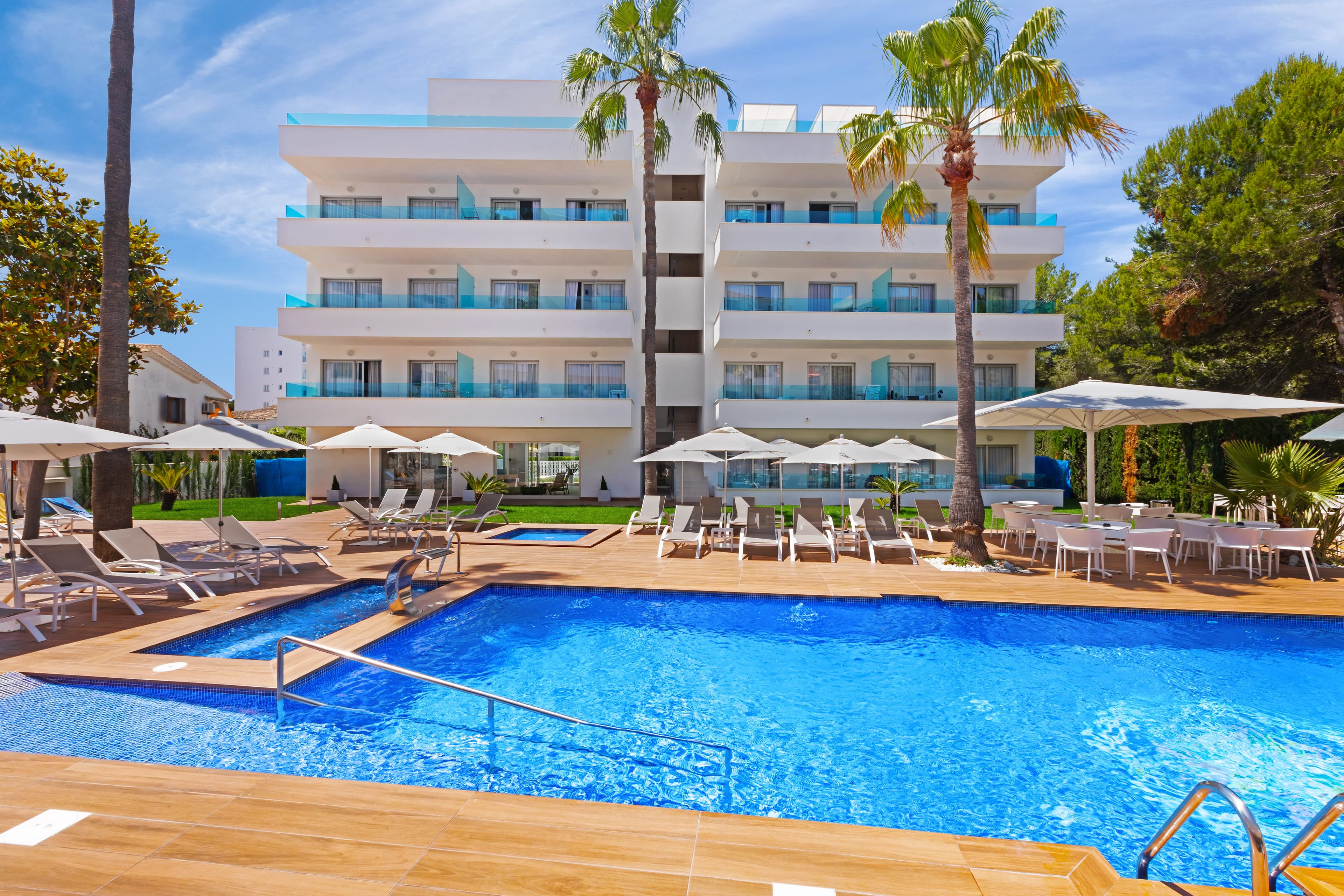 Metropolitan JUKA Playa Aparthotel Ansicht 3