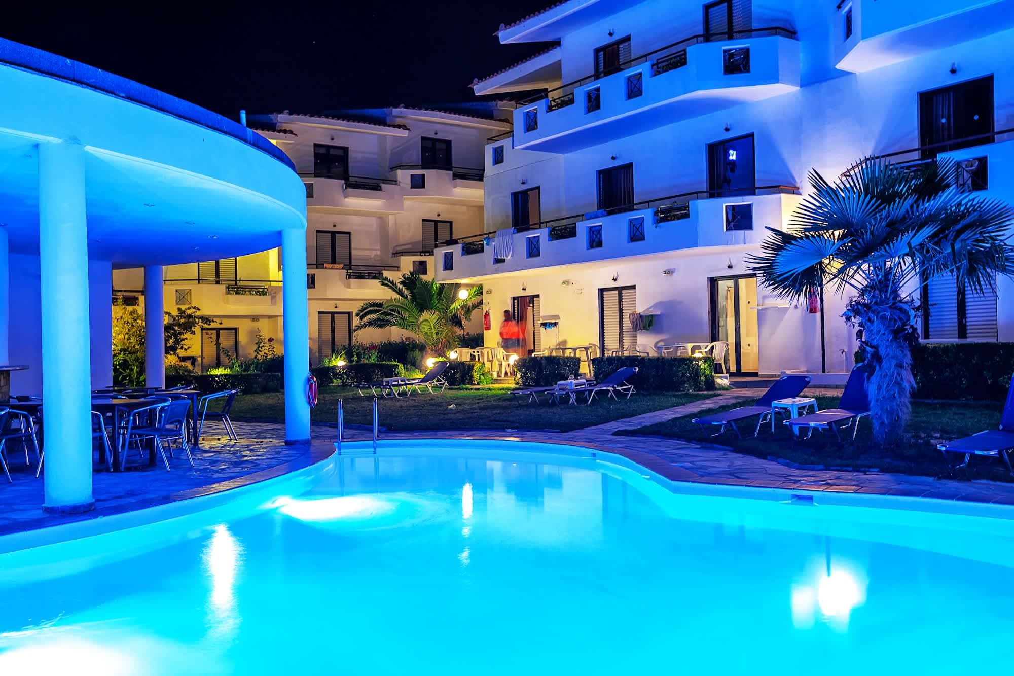 Xenios Dolphin Beach Hotel Ansicht 10