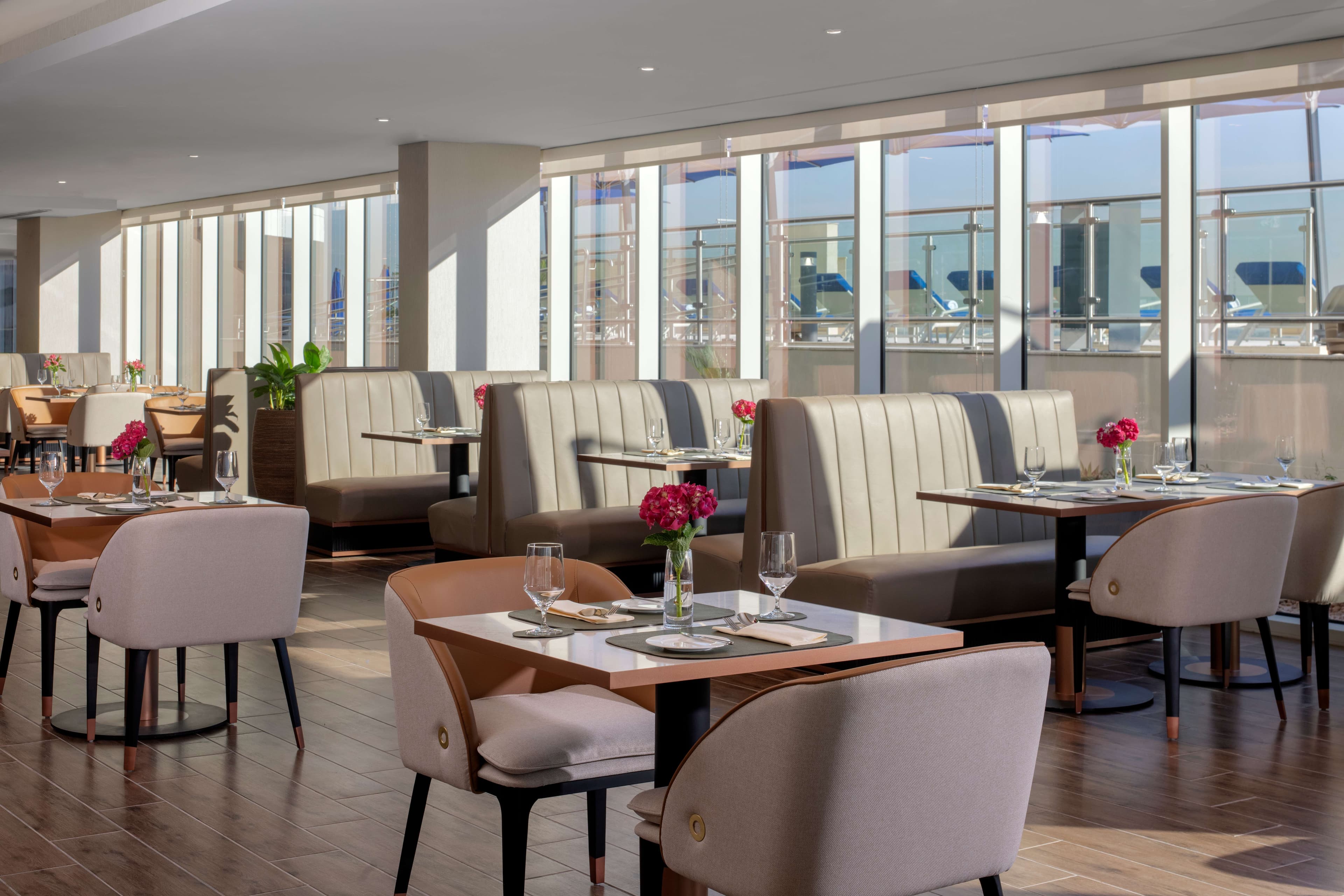 Avani Plus Palm View Dubai Hotel & Suites Ansicht 7
