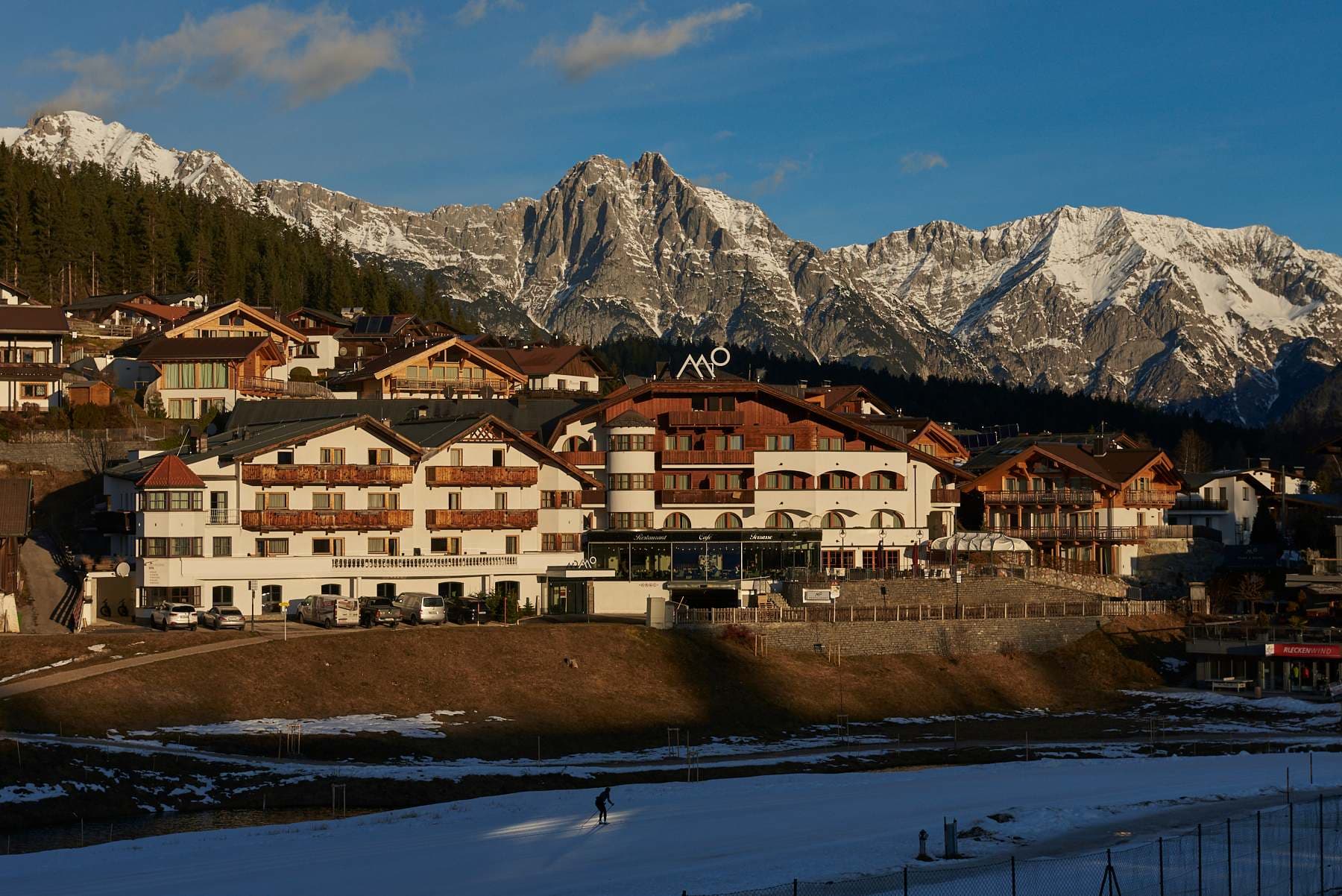 Mountains Hotel