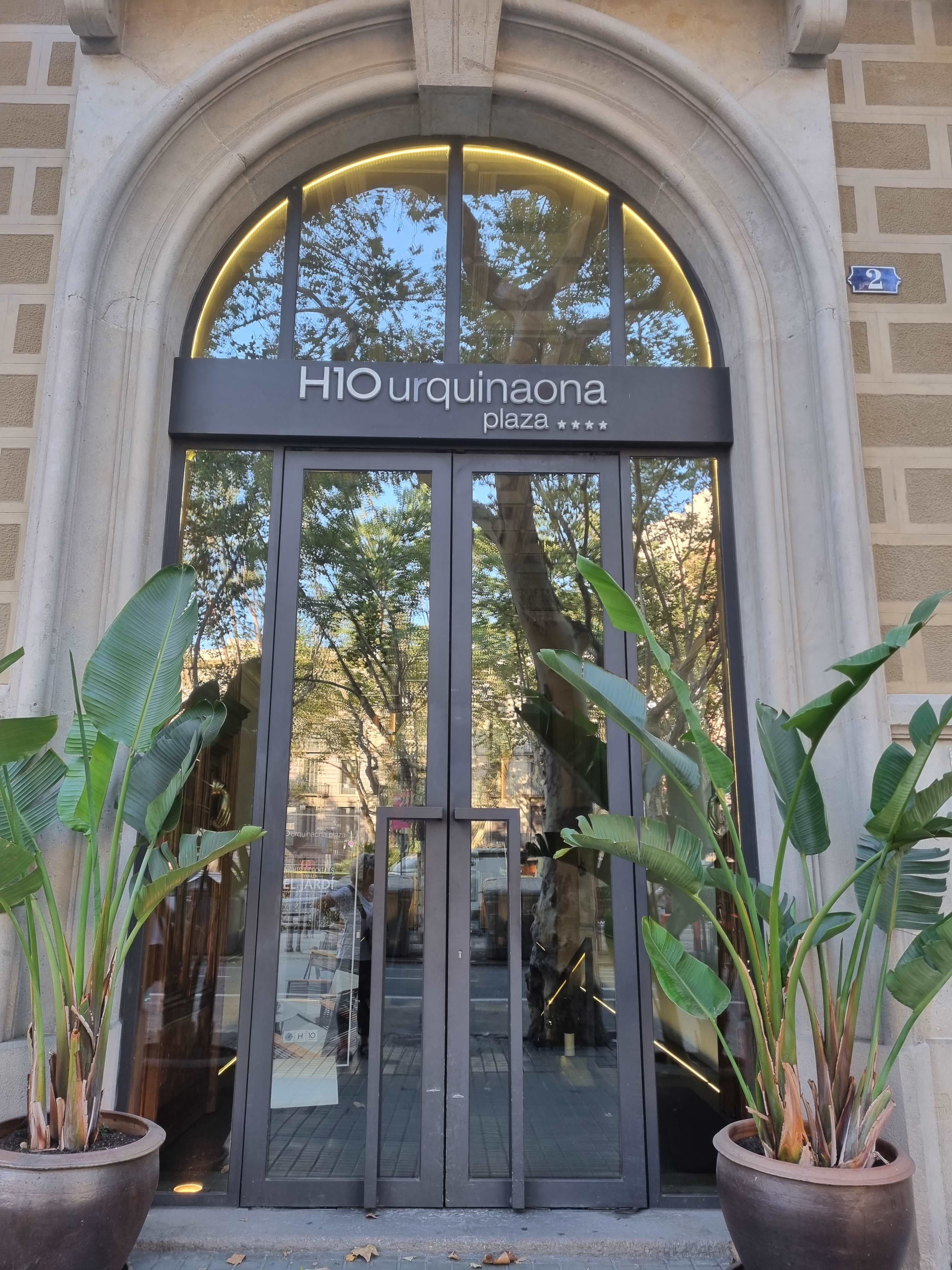 H10 Urquinaona Plaza Ansicht 3