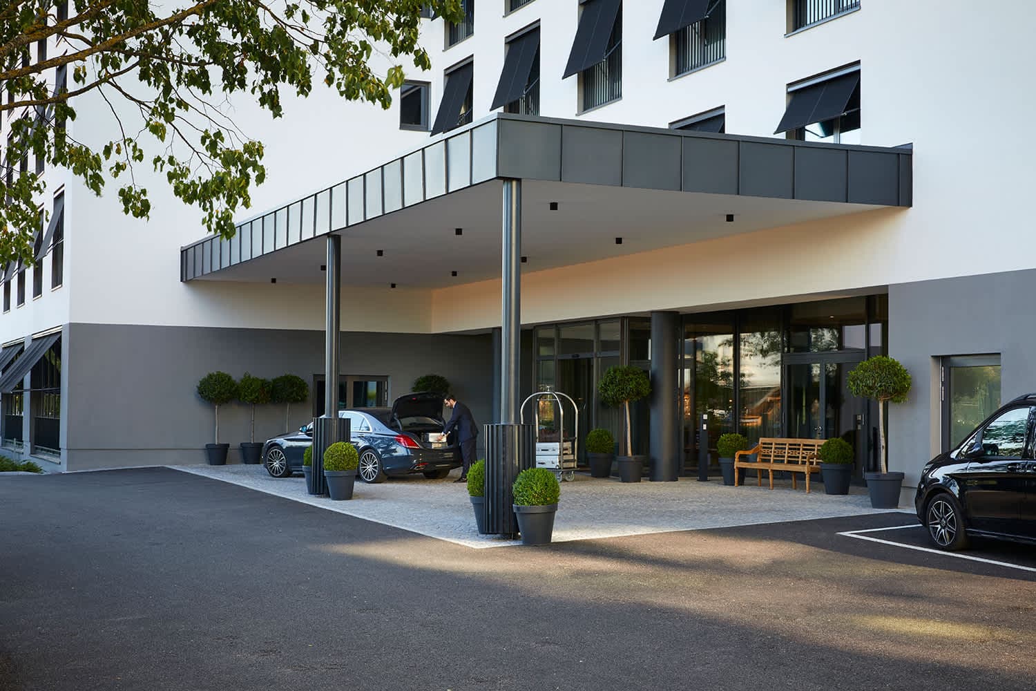INFINITY Hotel & Conference Resort Munich Ansicht 8