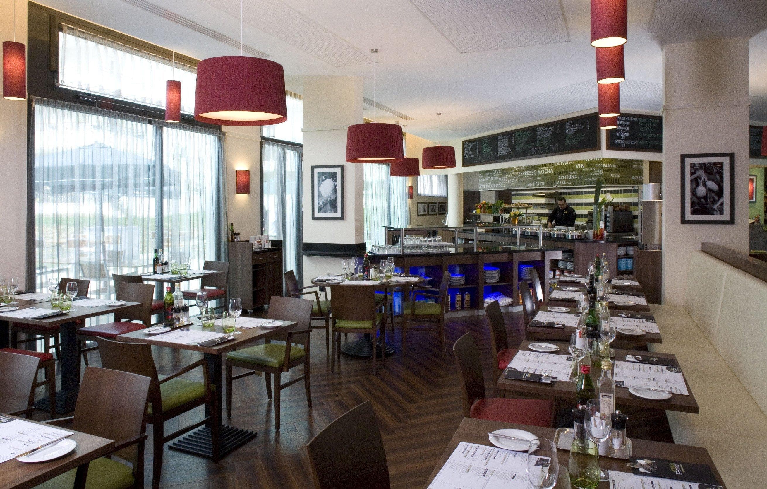 Hotel Courtyard by Marriott Paris Saint Denis Ansicht 8