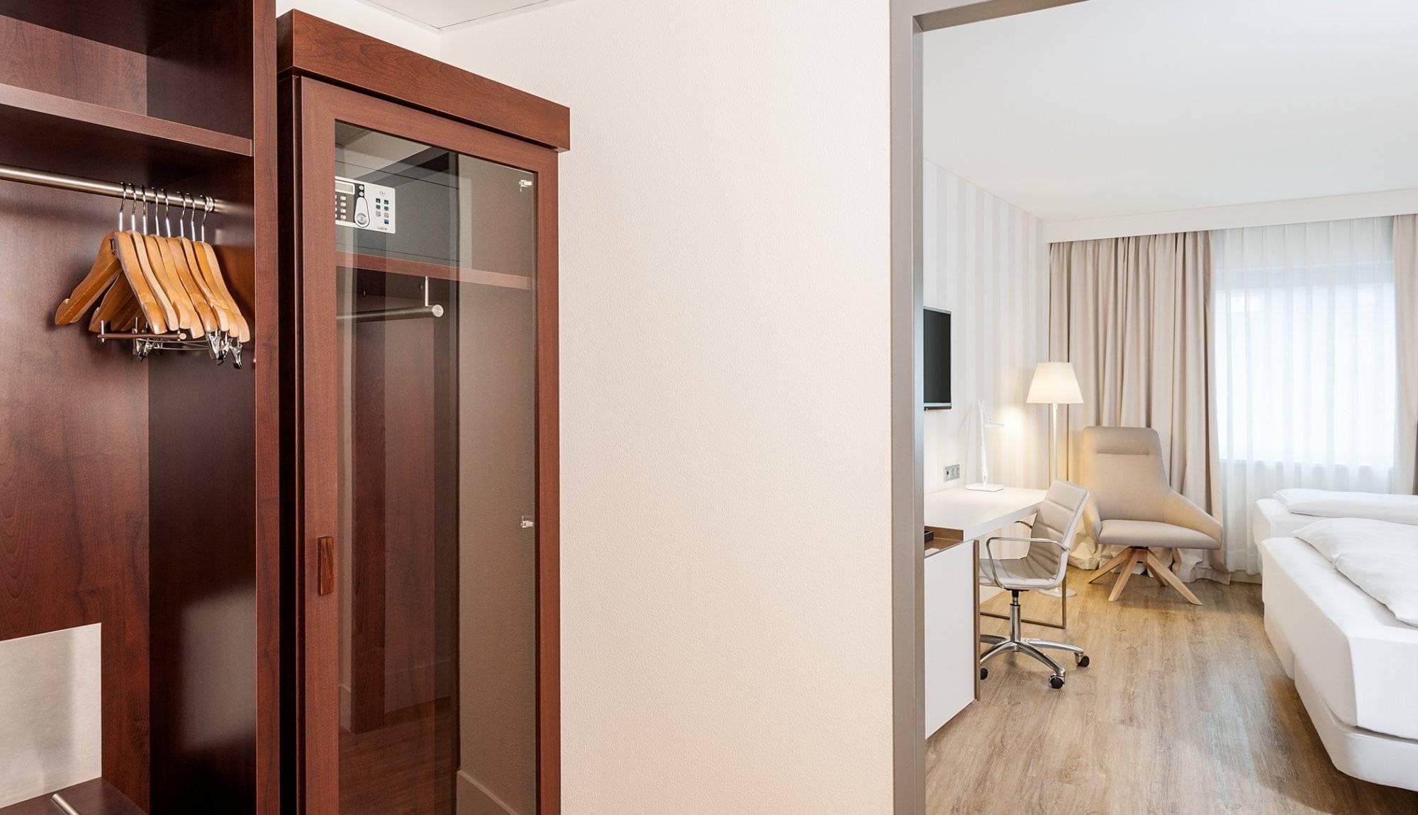 Hotel NH Düsseldorf City Nord Ansicht 5