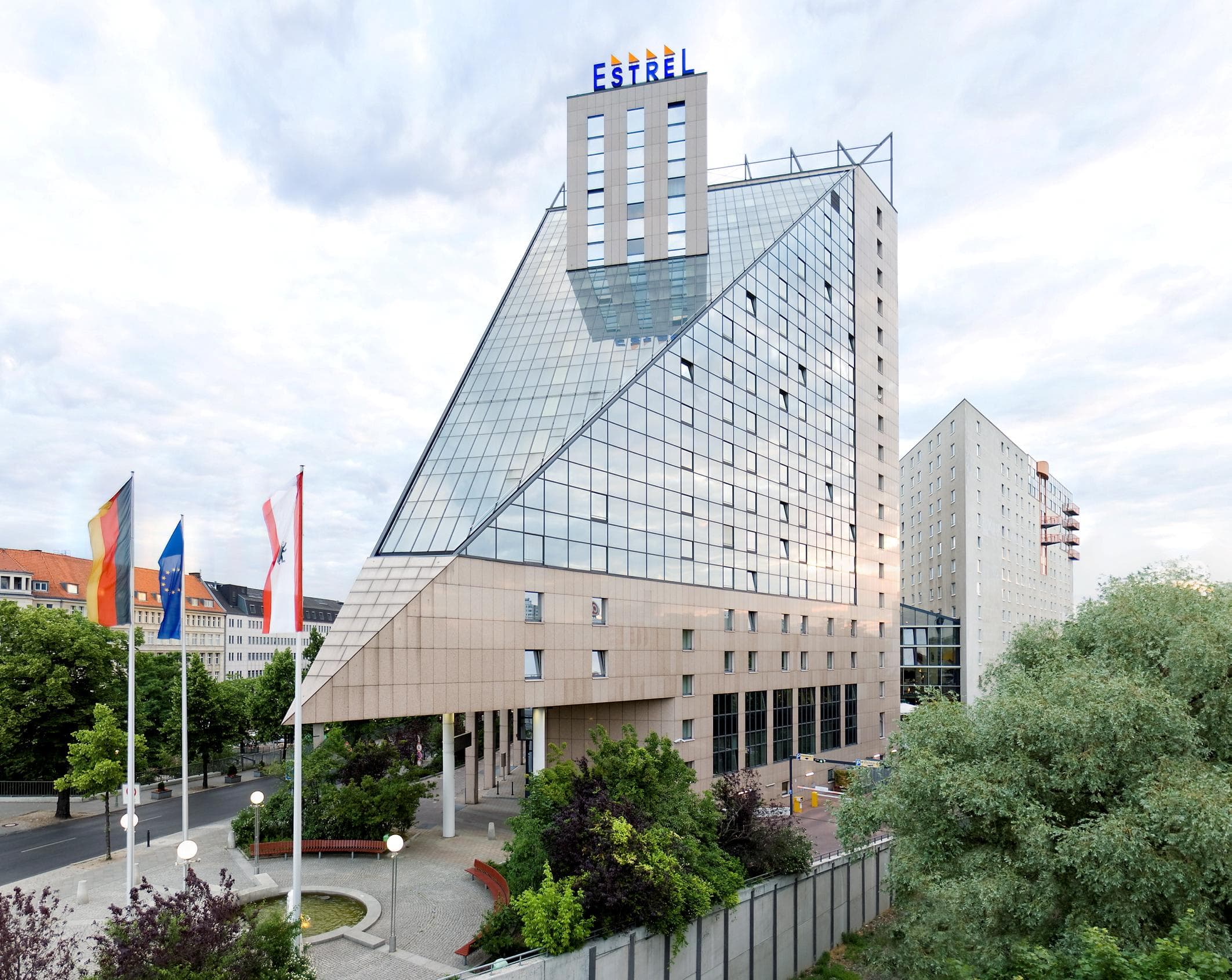 Estrel Hotel Berlin Ansicht 2