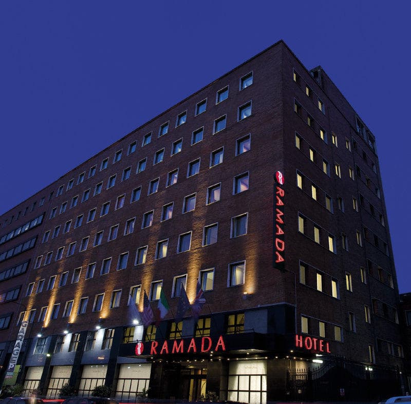 Ramada Naples City Center Ansicht 2