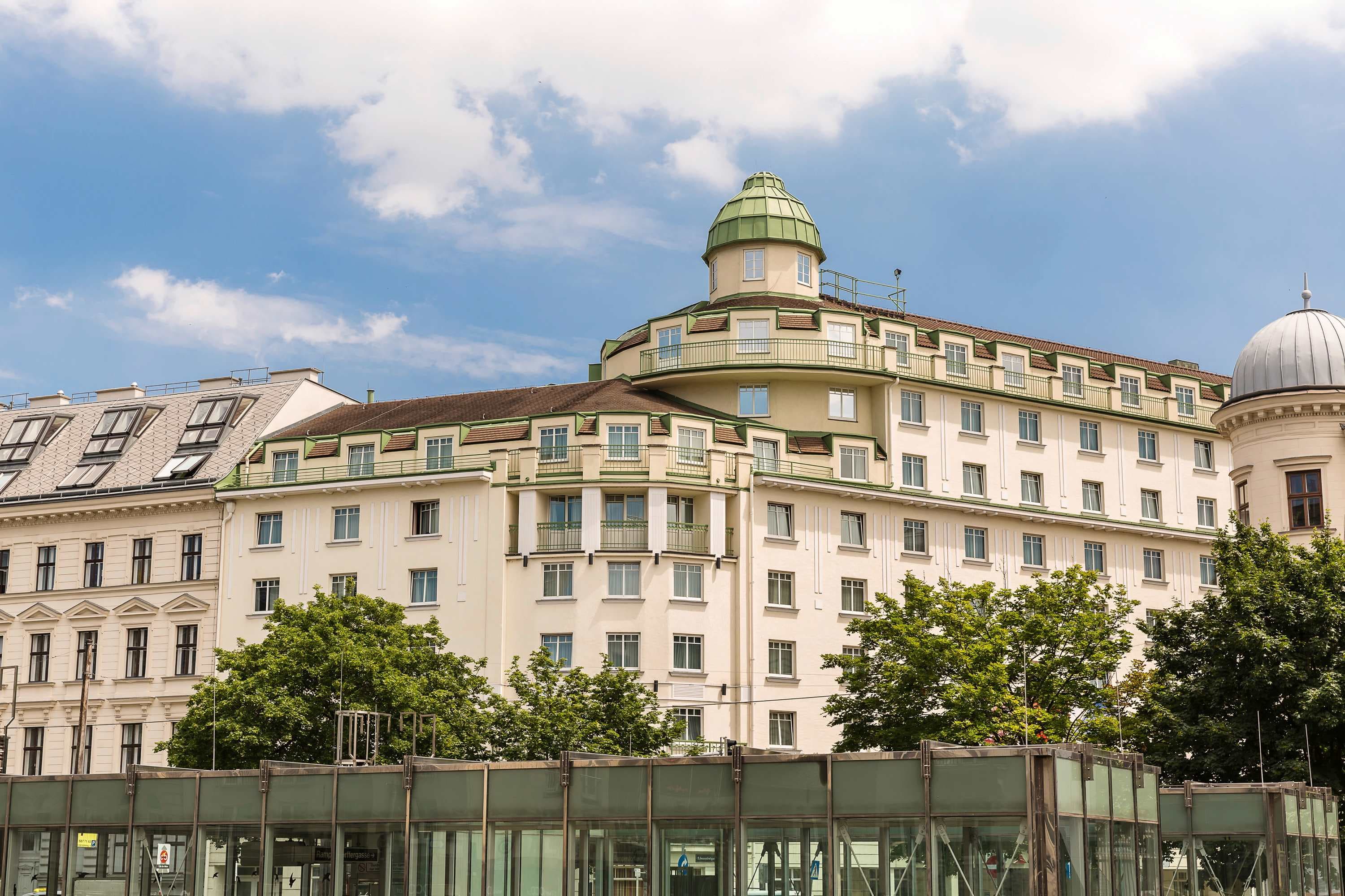 Austria Trend Hotel Ananas Ansicht 2