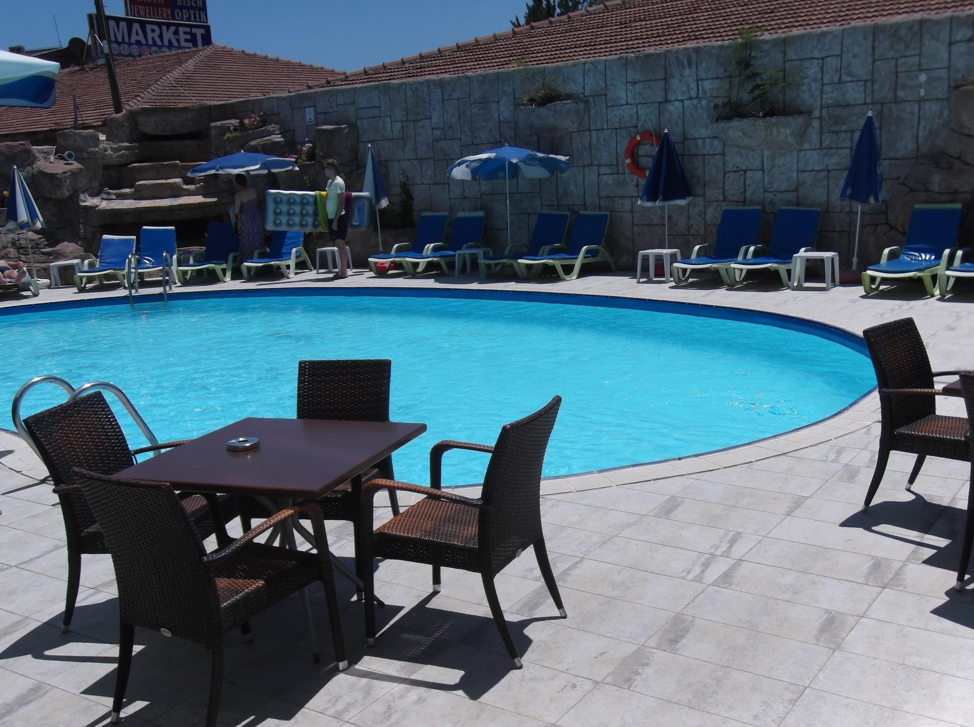 La Vita's Hotel
