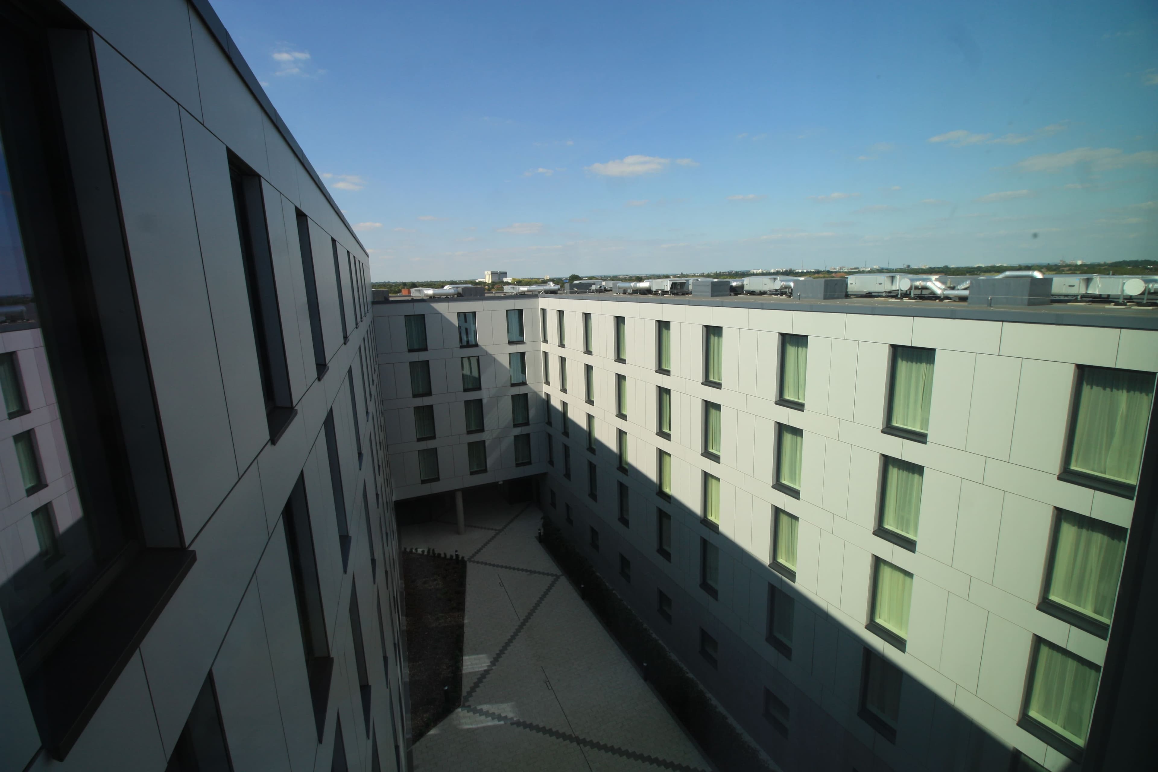 Holiday Inn London - Heathrow Bath Road Ansicht 7