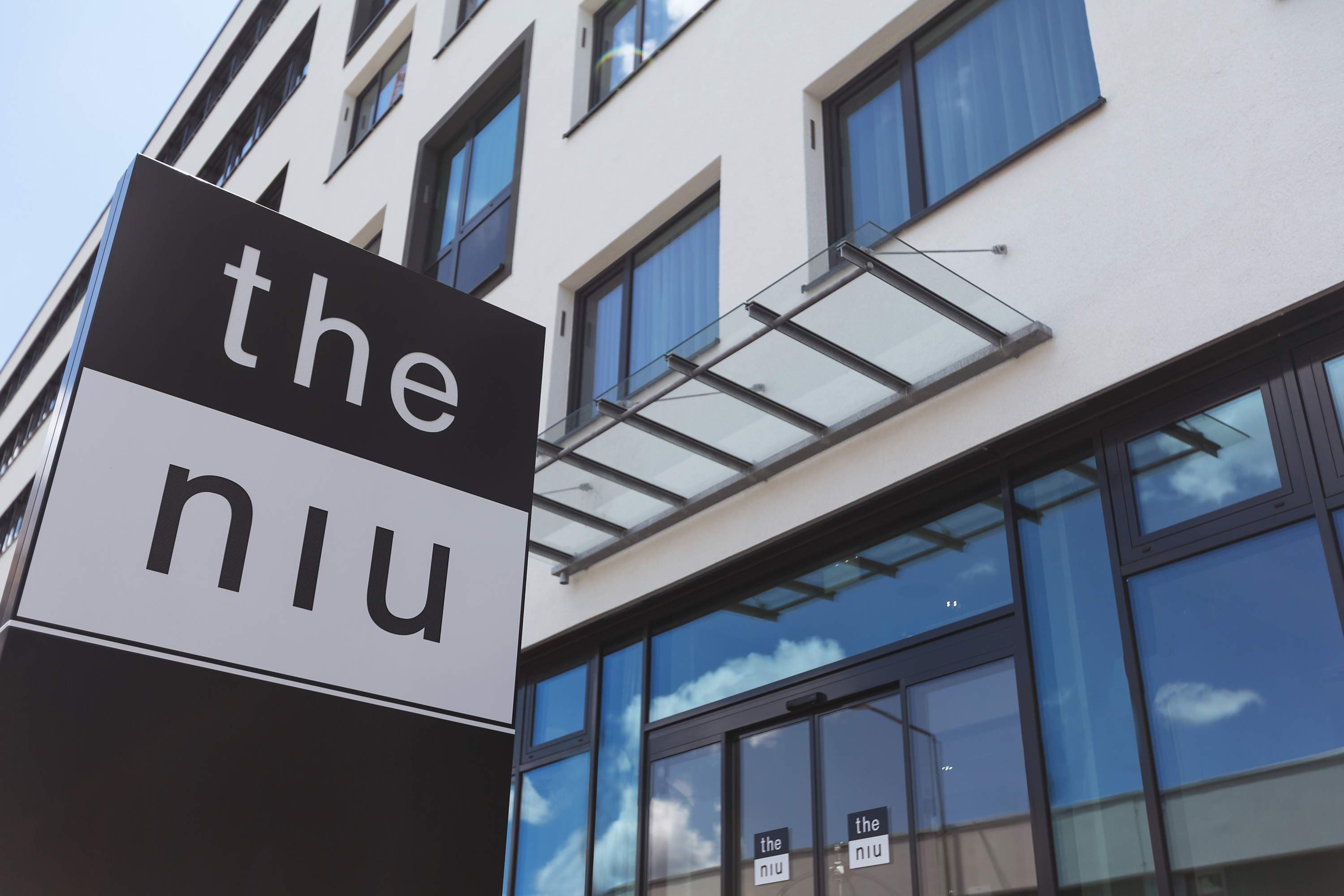 Holiday Inn - the niu, Form Stuttgart Feuerbach Ansicht 2
