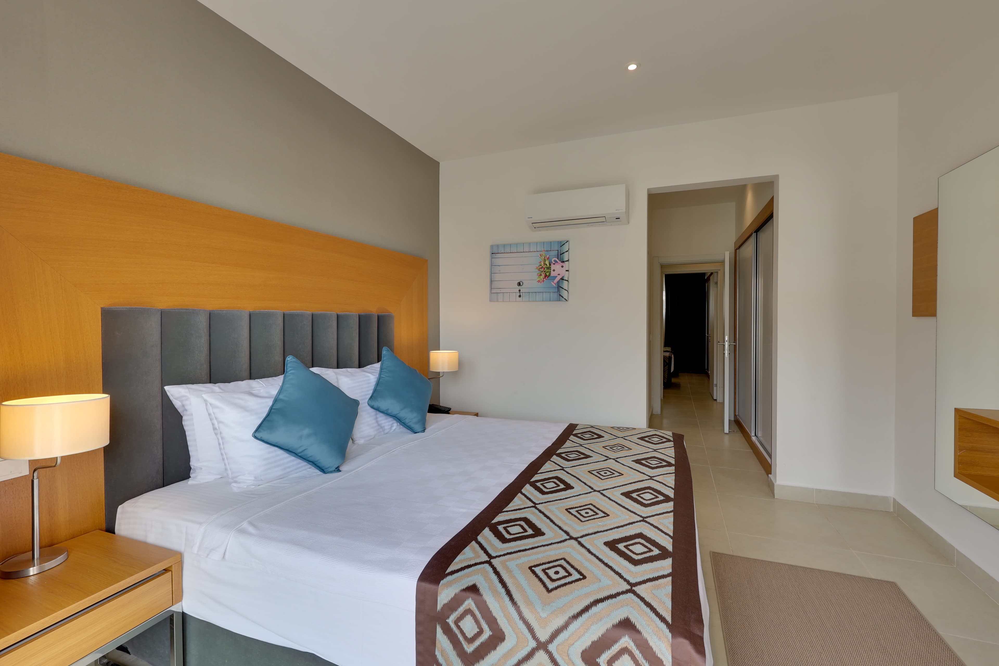 Ramada Hotel & Suites by Wyndham Kusadasi Ansicht 6