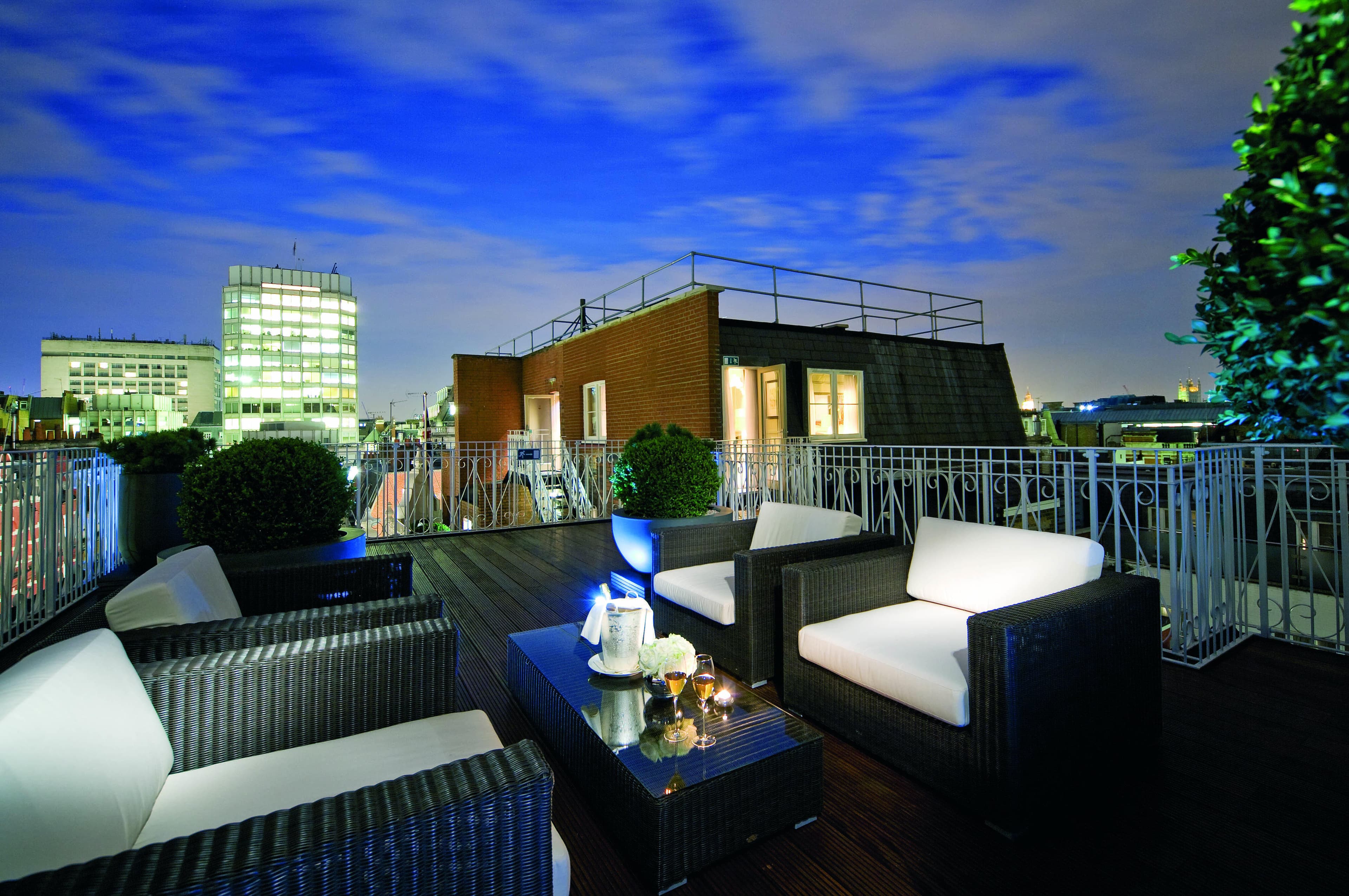 St. James's Hotel & Club