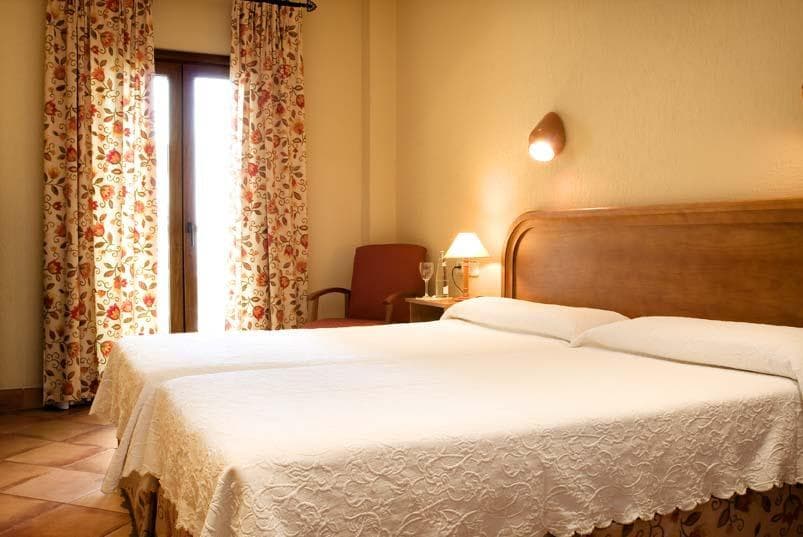 Hotel Los Cantaros