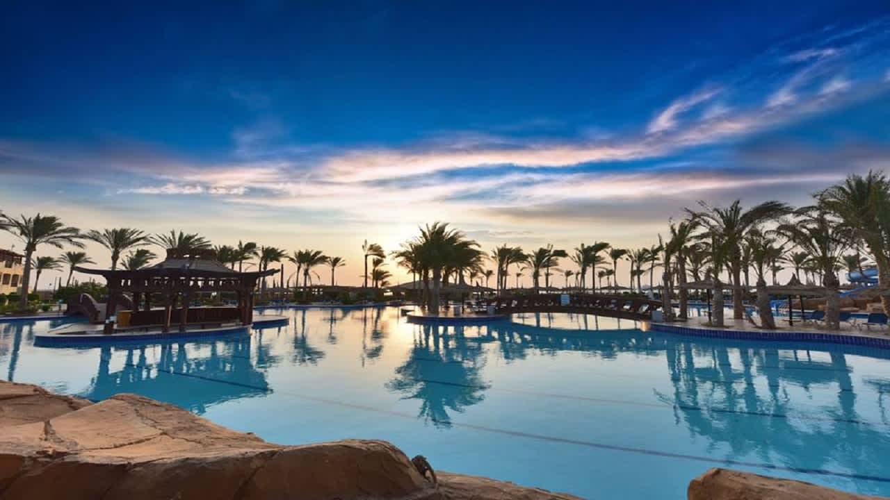 Sea Beach Edge by Rotana Ansicht 8