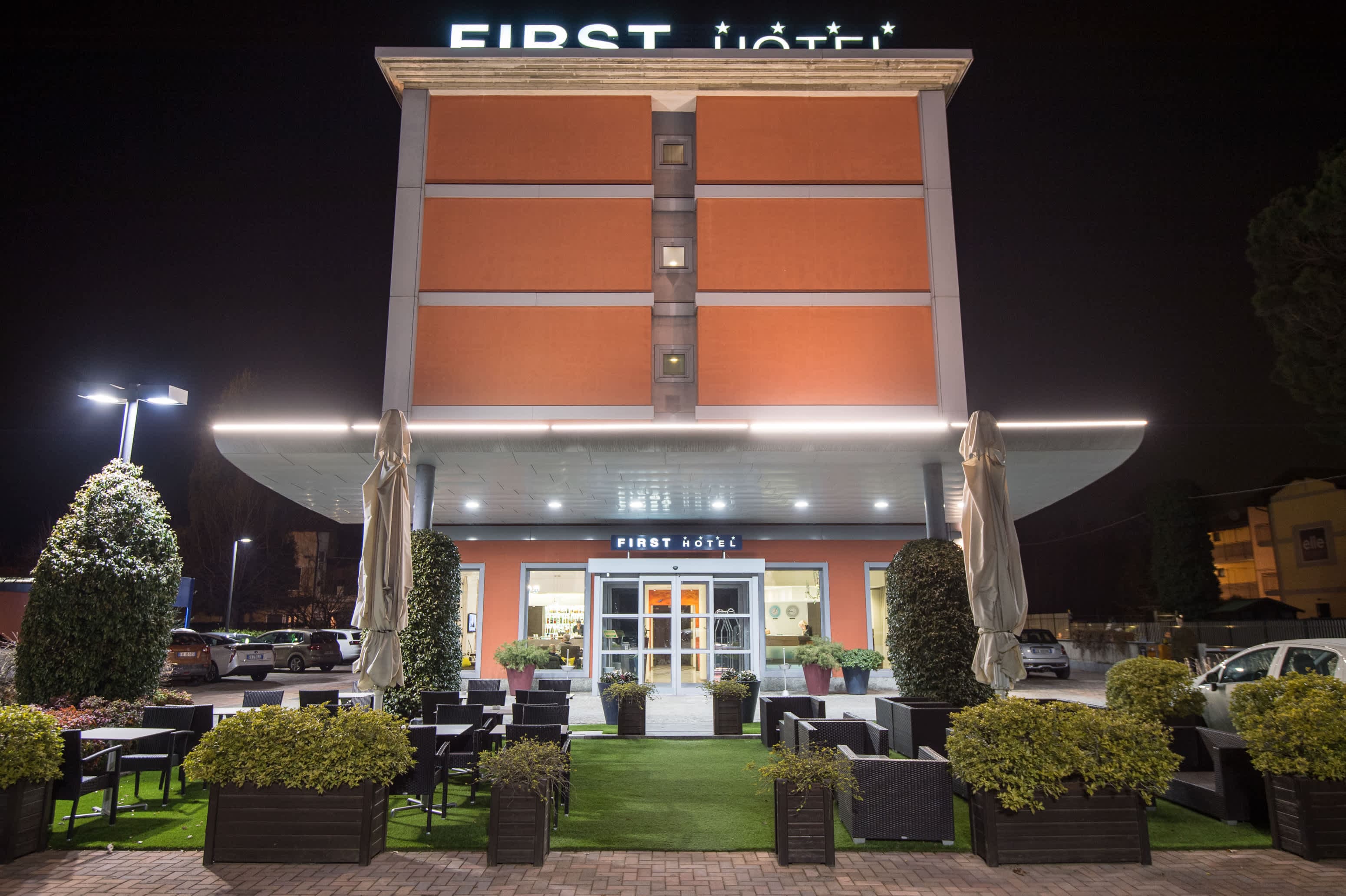 First Hotel Malpensa Ansicht 2