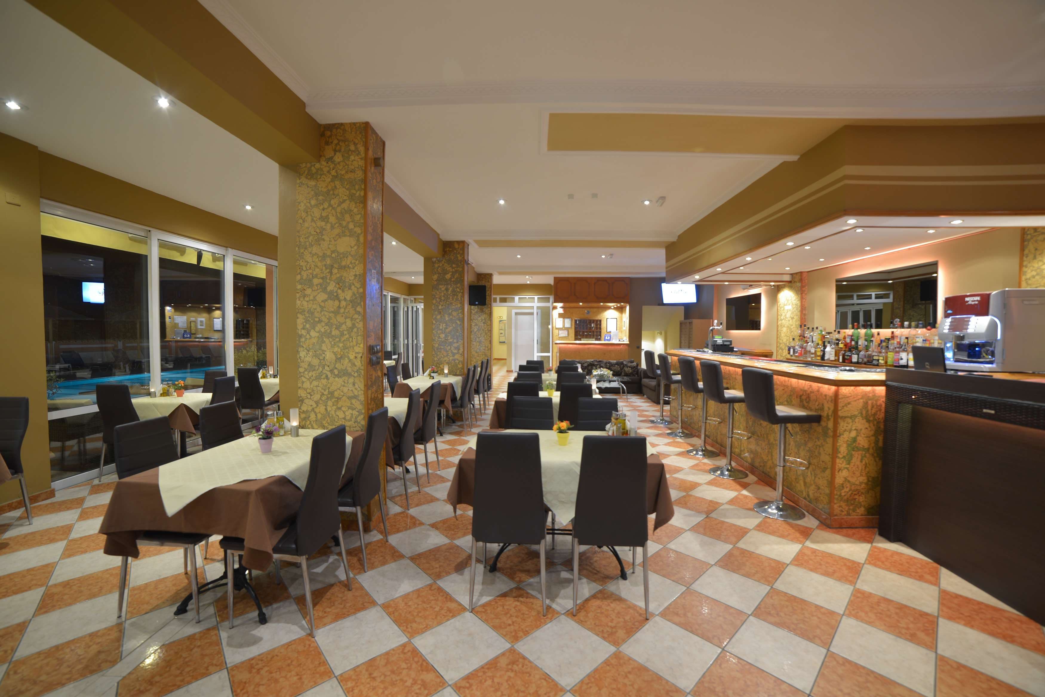 Hotel Angelina & Apartments Ansicht 8