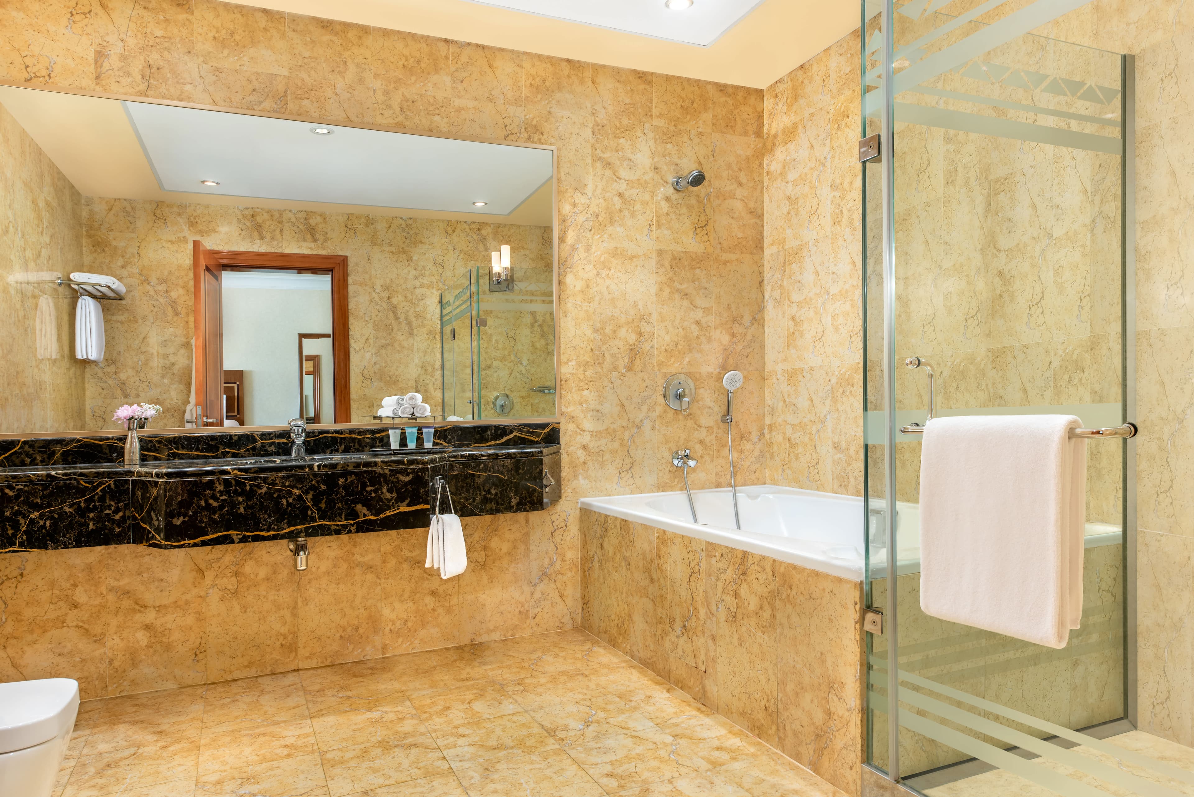 Al Raha Beach Resort & Spa Ansicht 6
