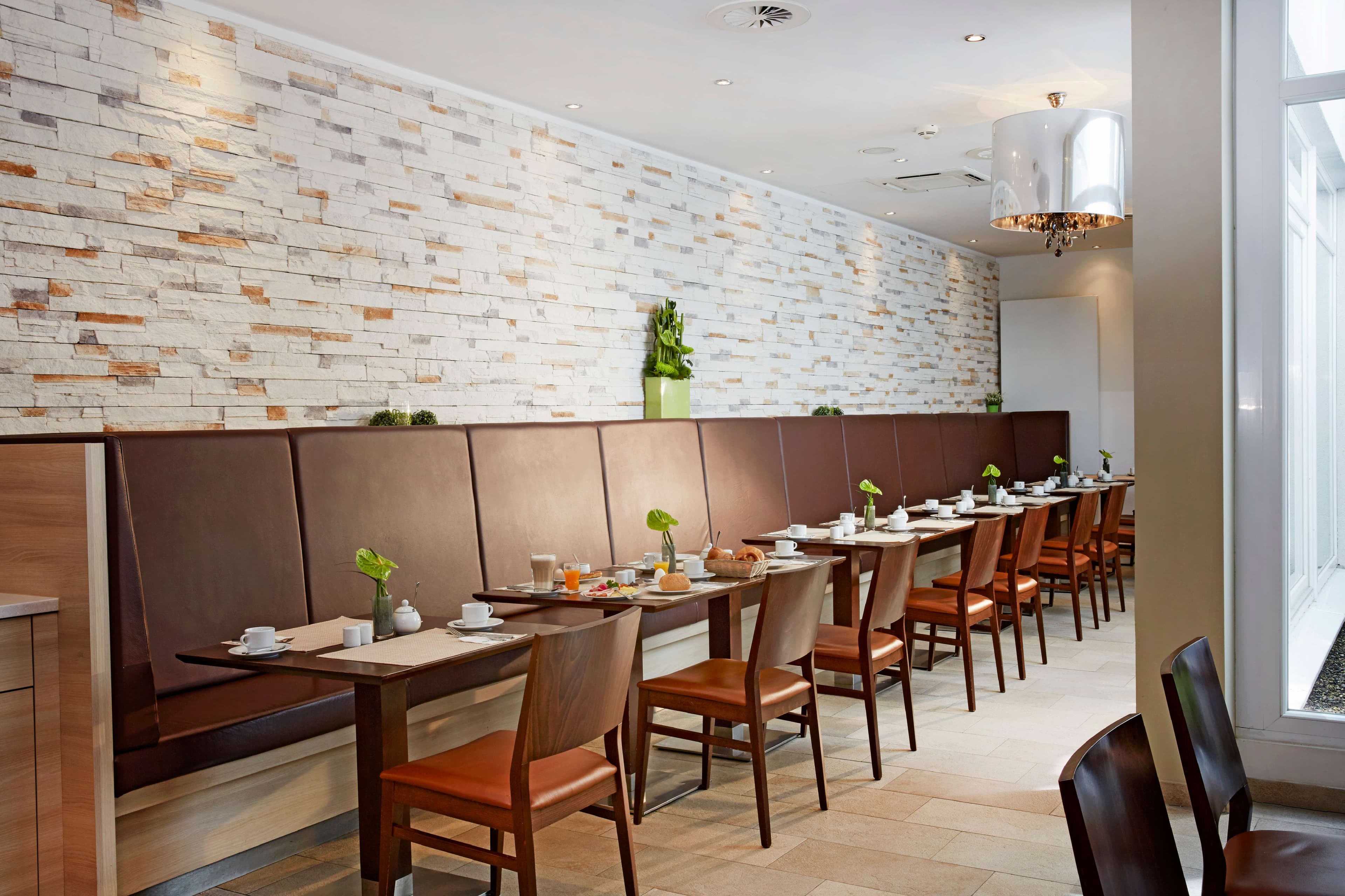 H+ Hotel München Ansicht 8