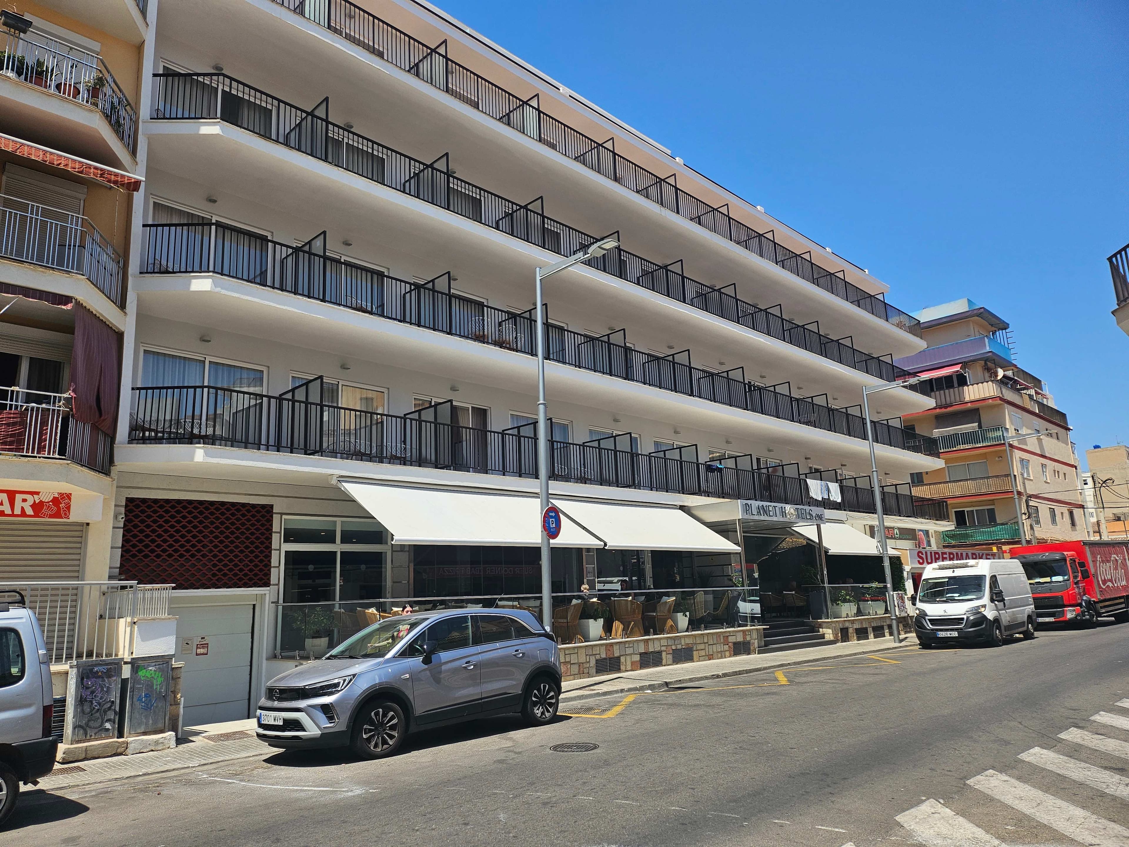 PlanetOneHotel Ansicht 3