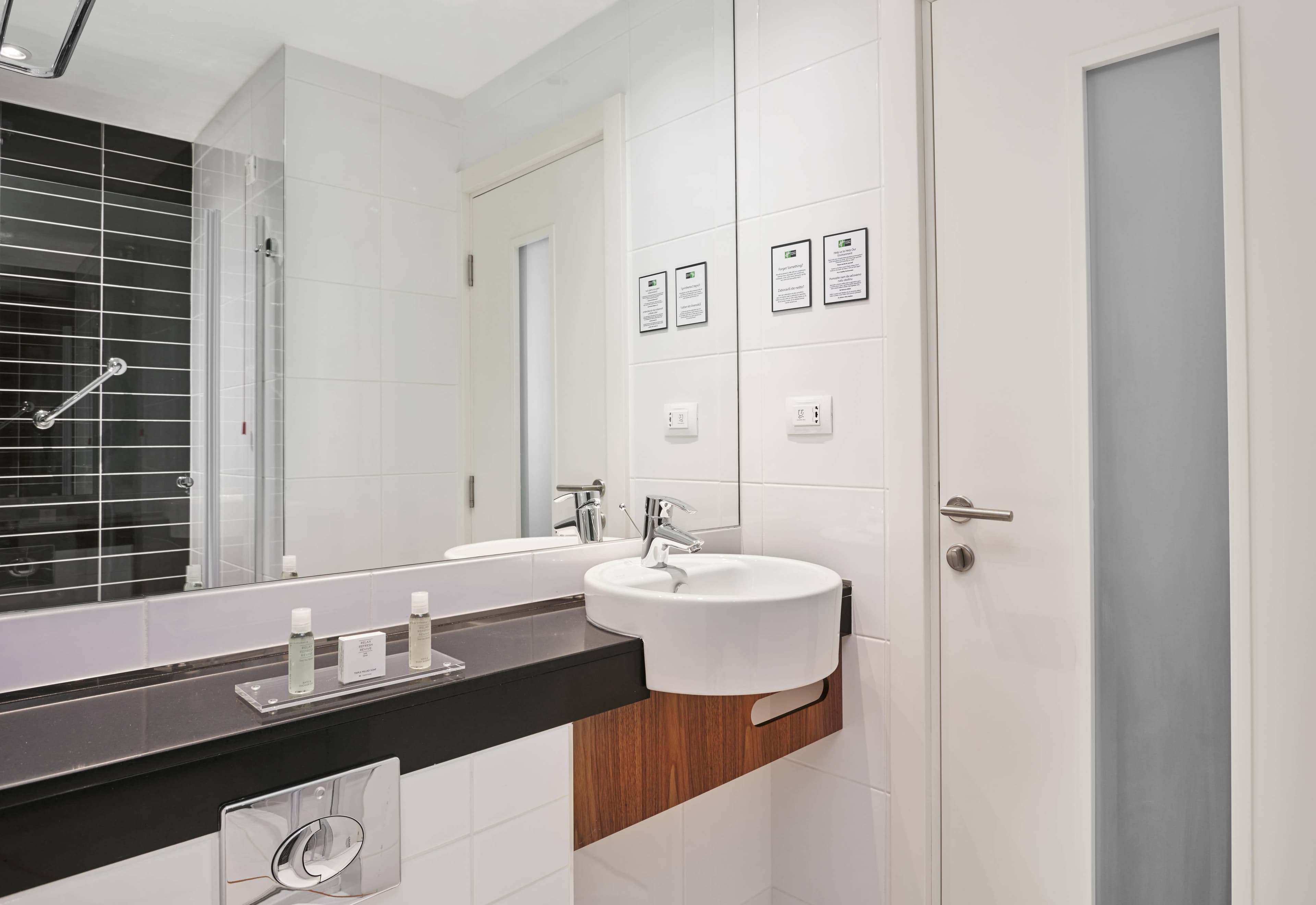 Holiday Inn Express Belgrade - City Ansicht 3