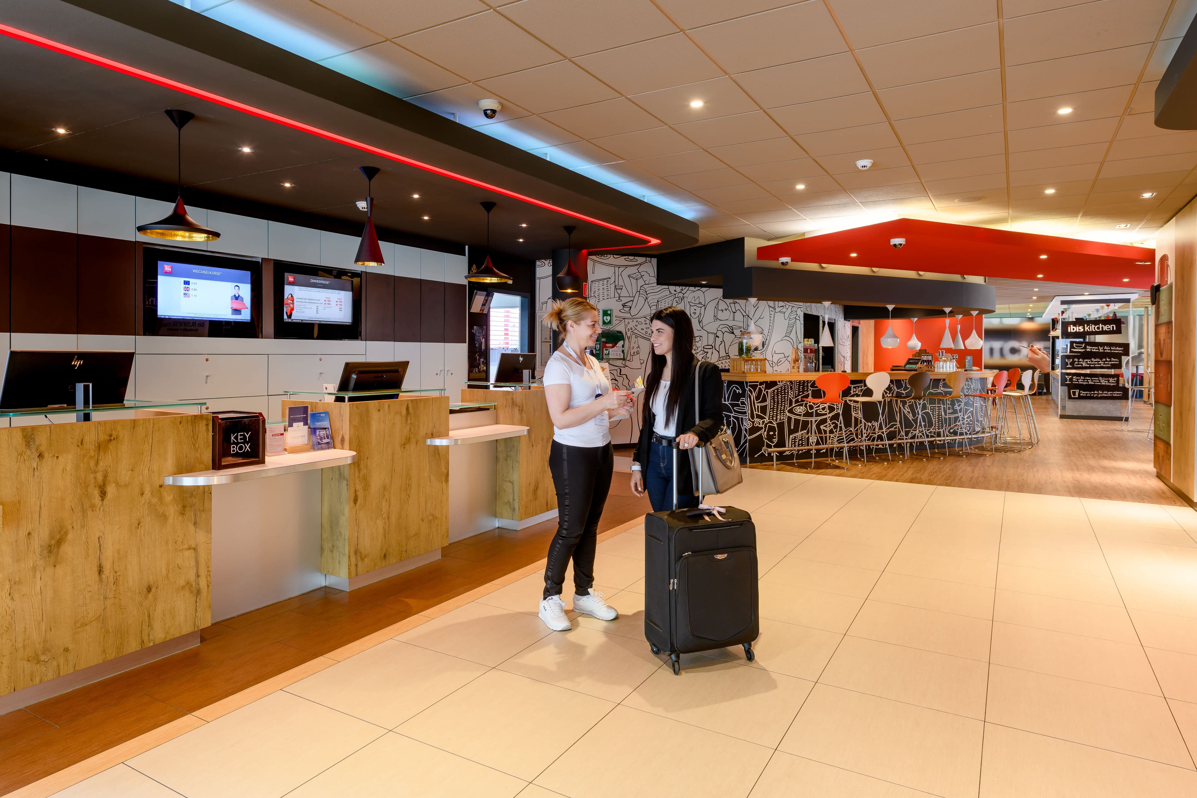 Hotel Ibis Zürich City West Ansicht 9