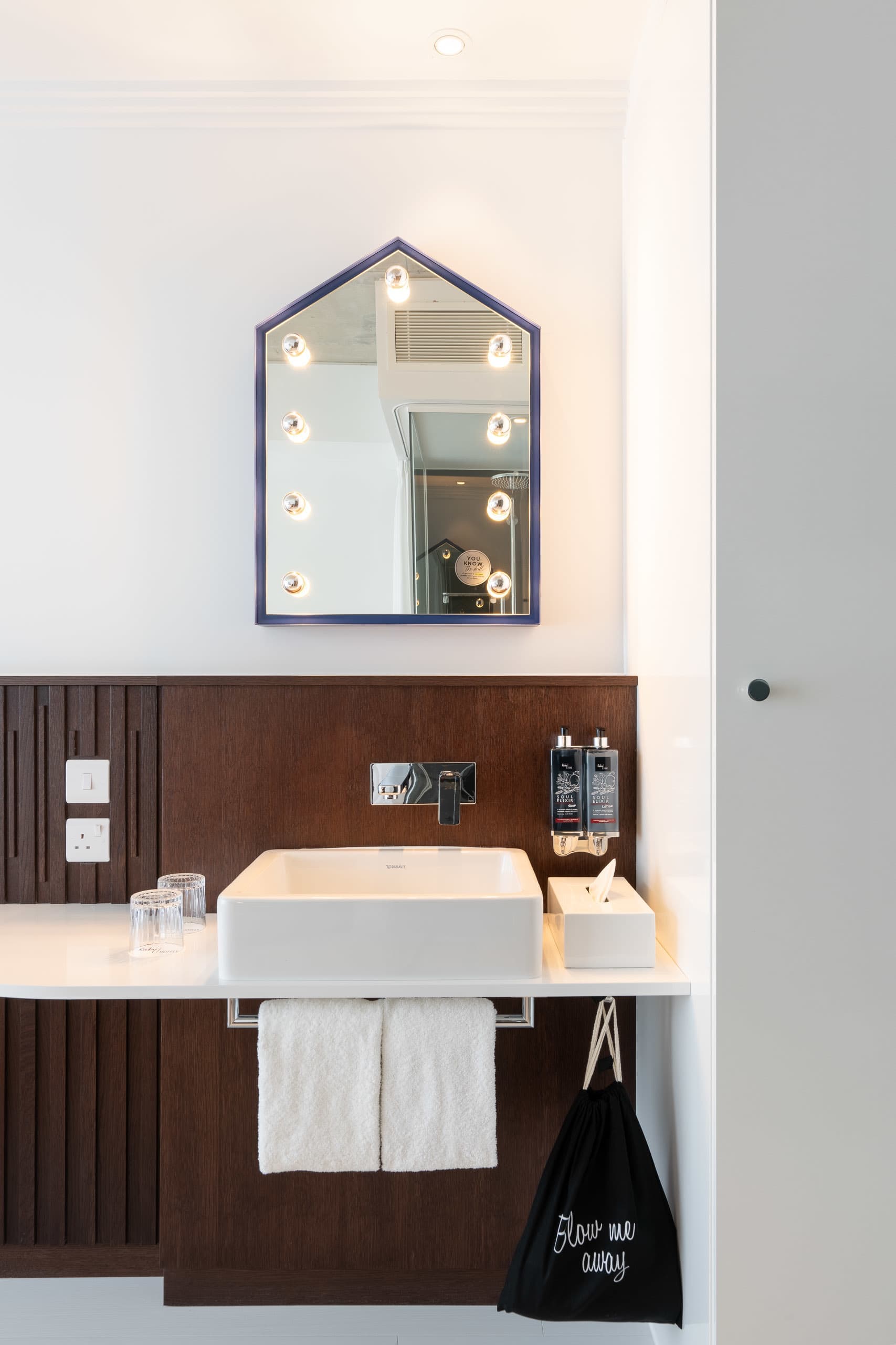 Ruby Zoe Hotel London Ansicht 4