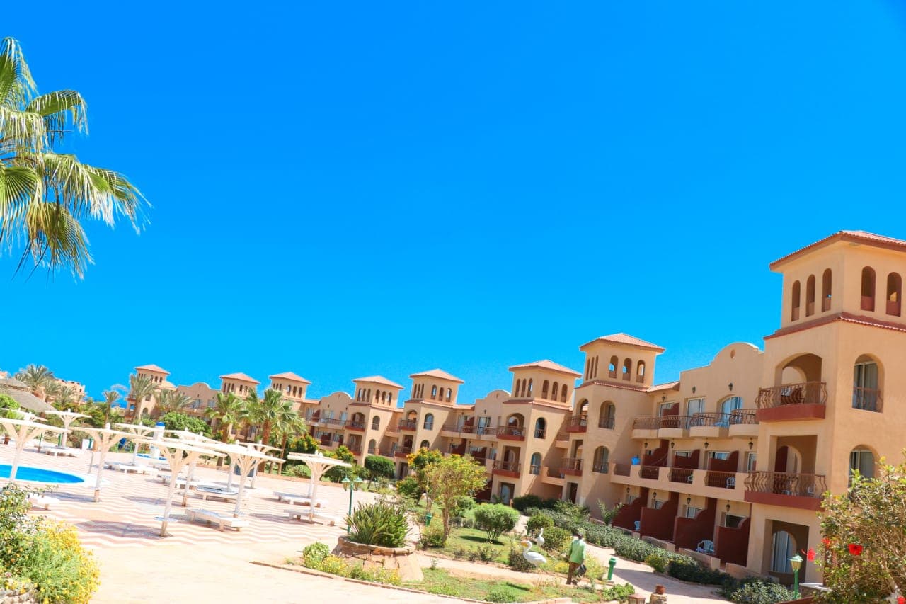 Pensée Royal Garden Beach Resort