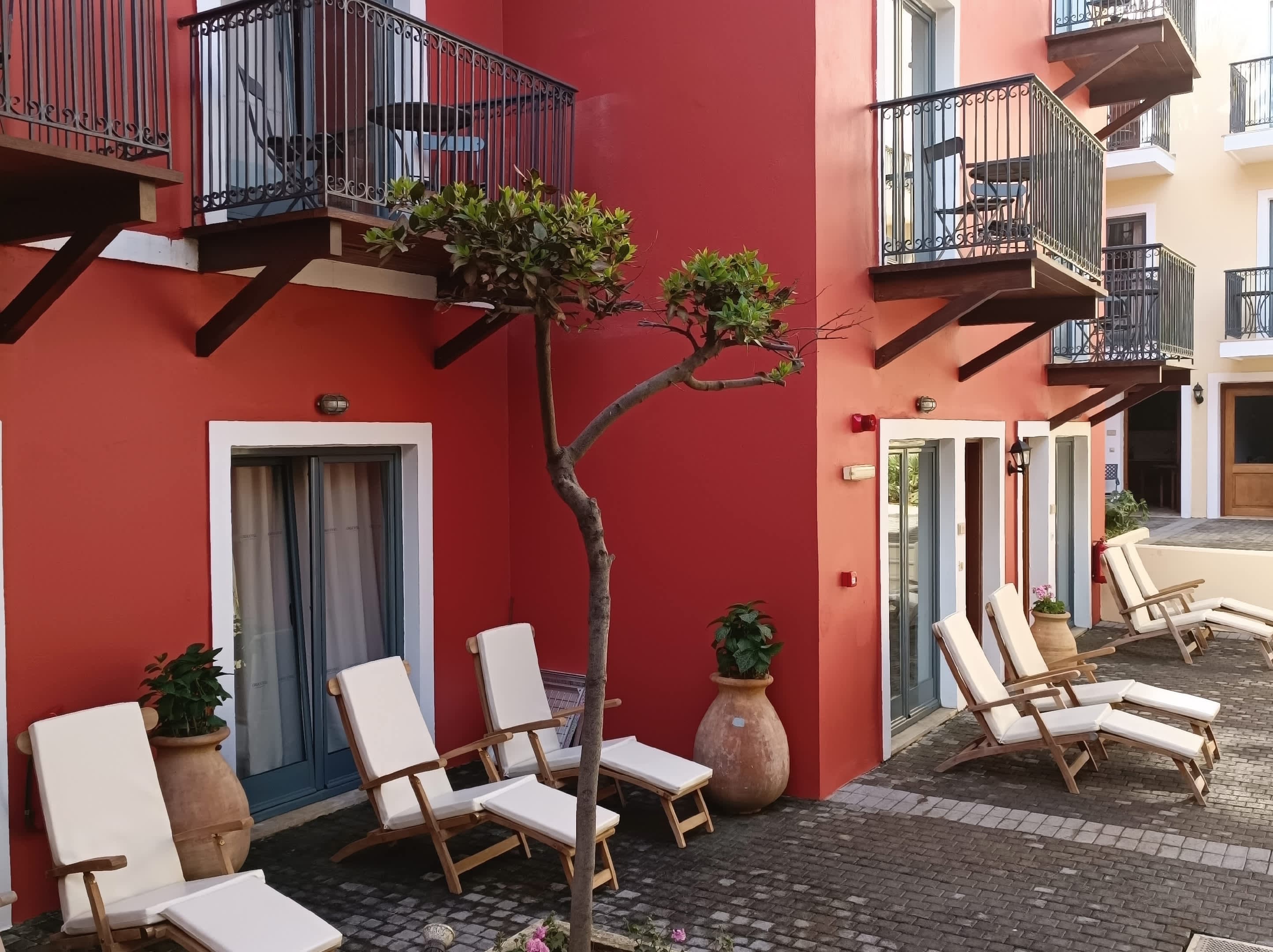Grecotel Plaza Beach House Ansicht 2