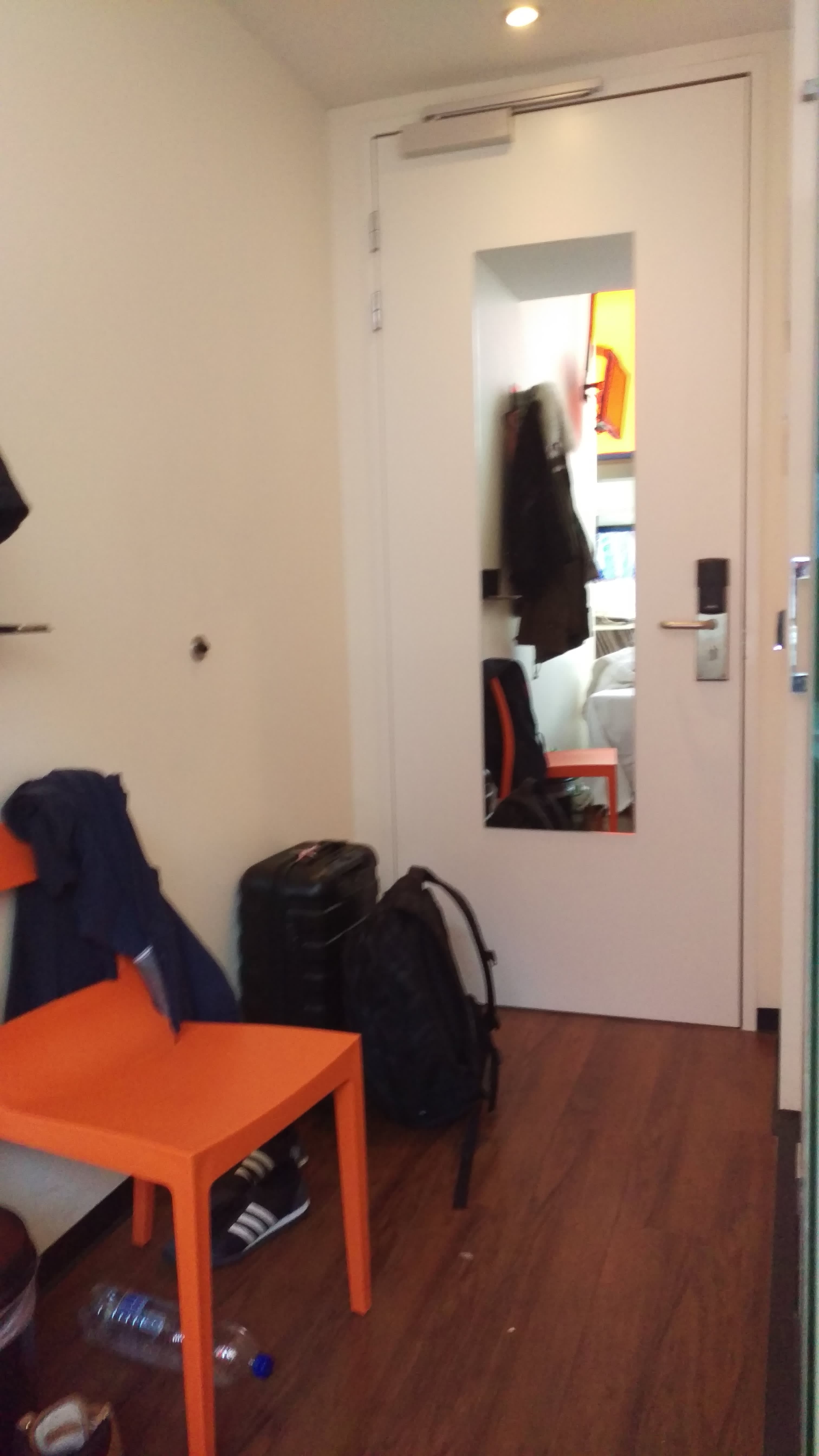 easyHotel Rotterdam City Centre Ansicht 8