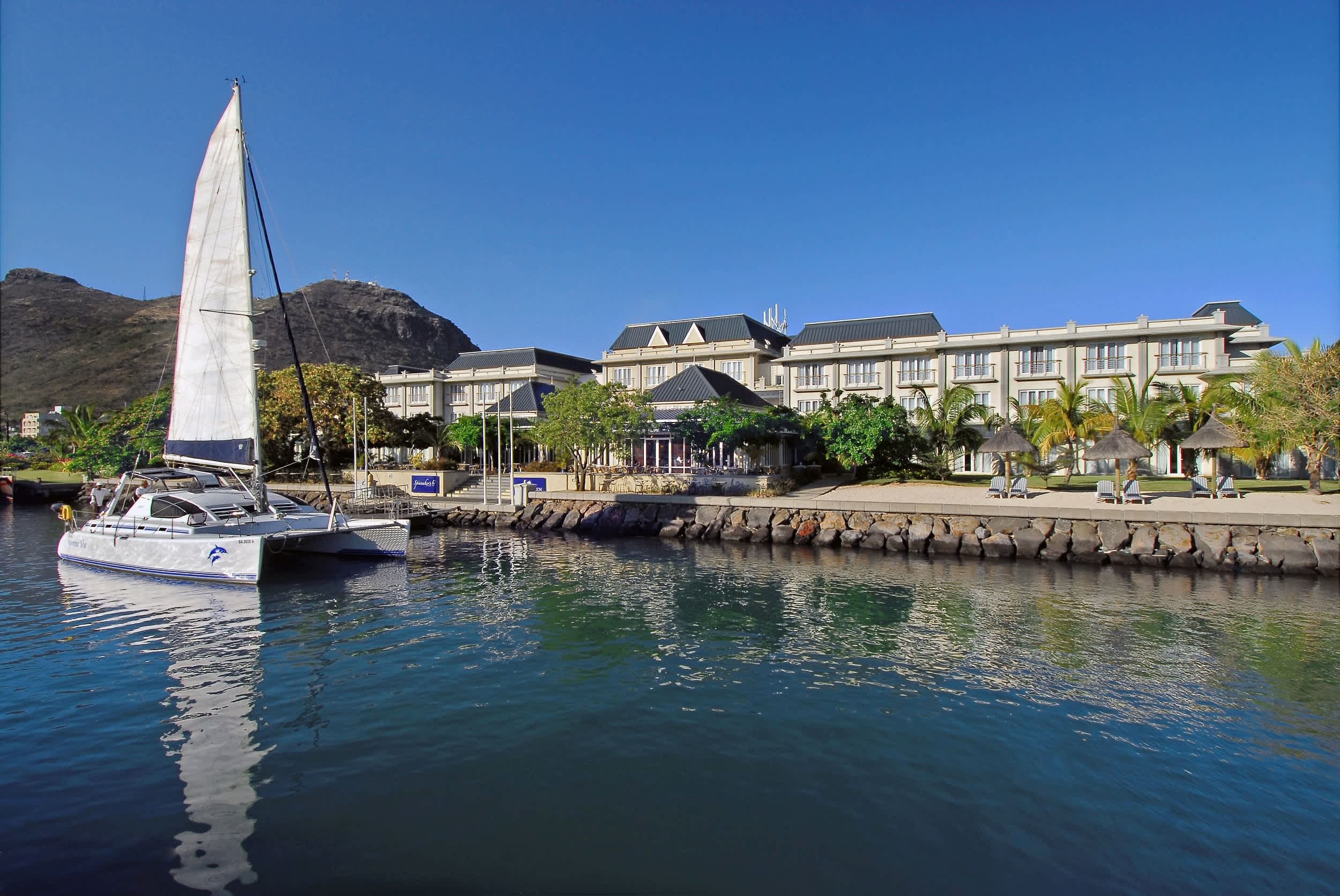 Le Suffren Hotel And Marina