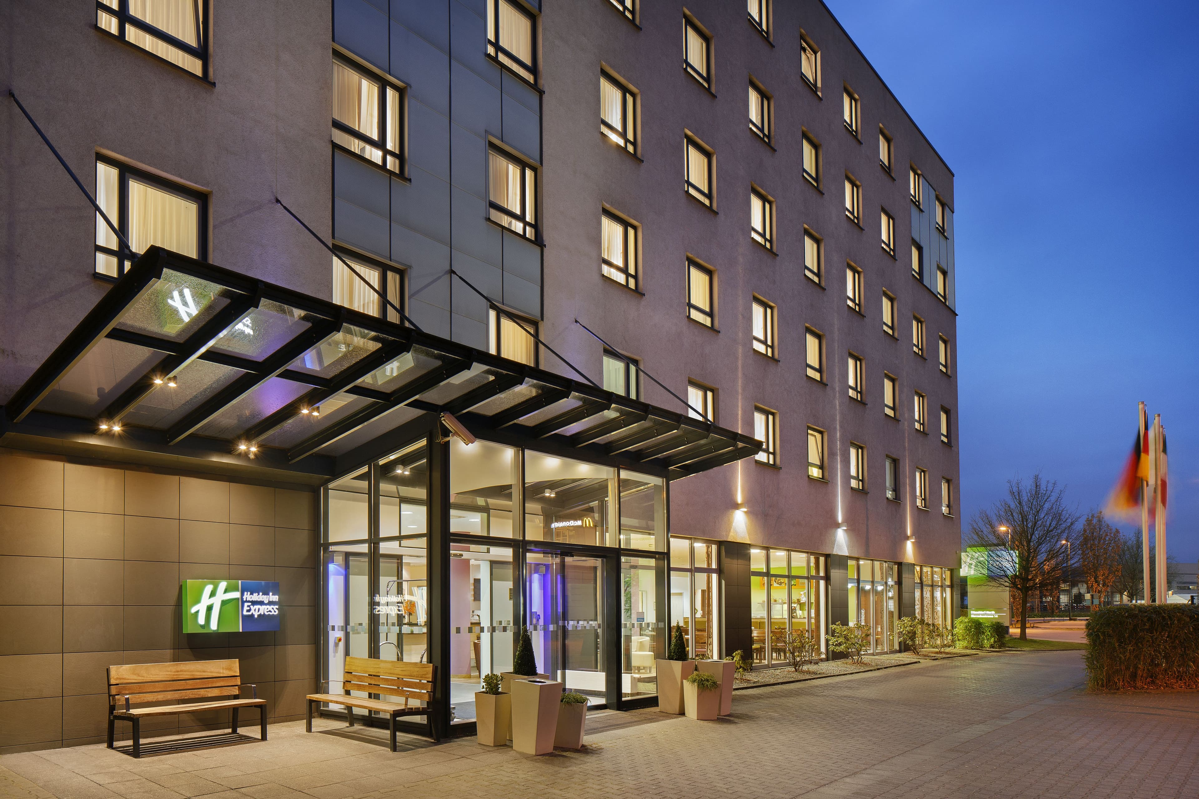 Holiday Inn Express Düsseldorf - City Nord Ansicht 3