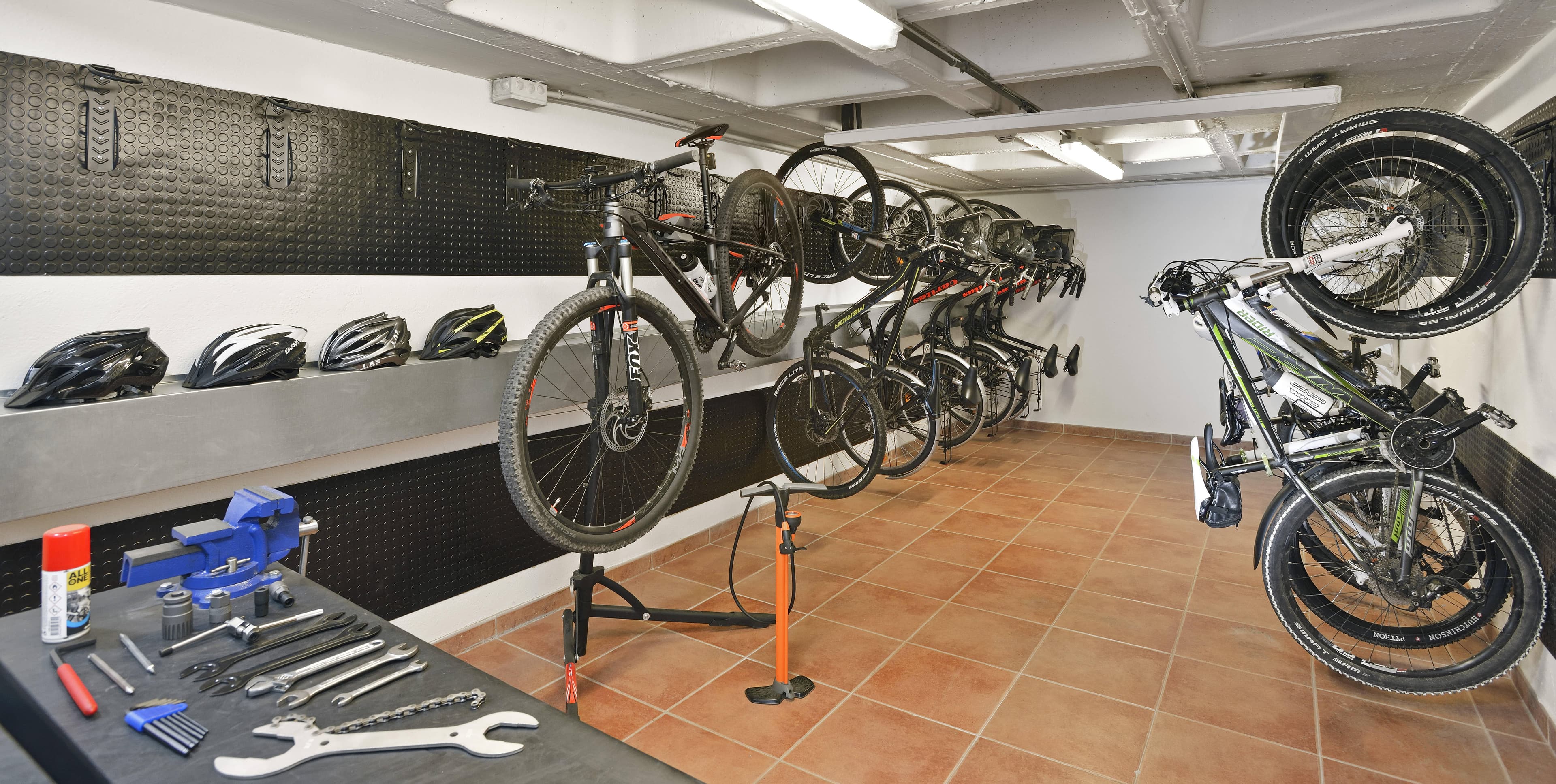 Hotel CMC Girona