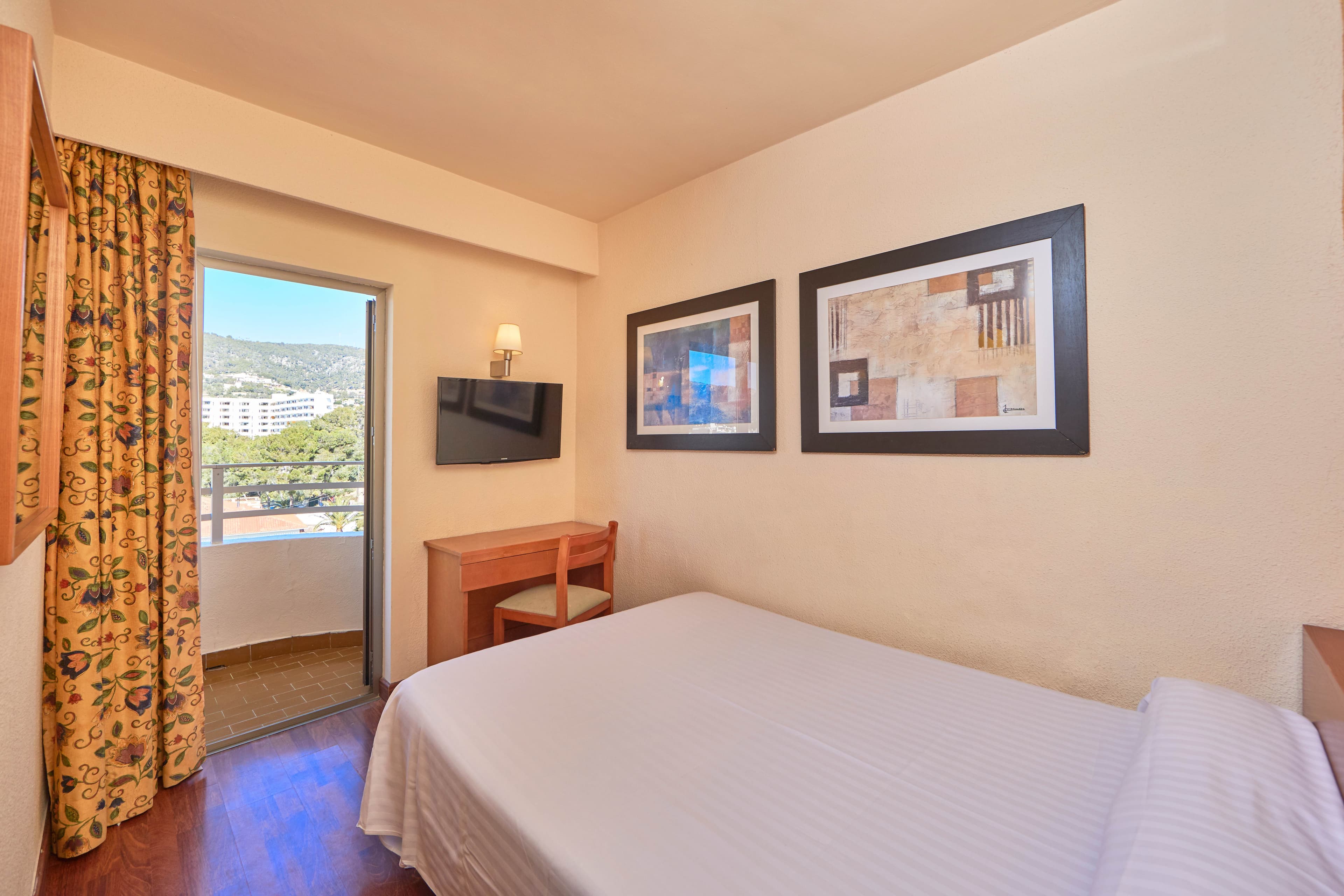 MLL Blue Bay Hotel Ansicht 5