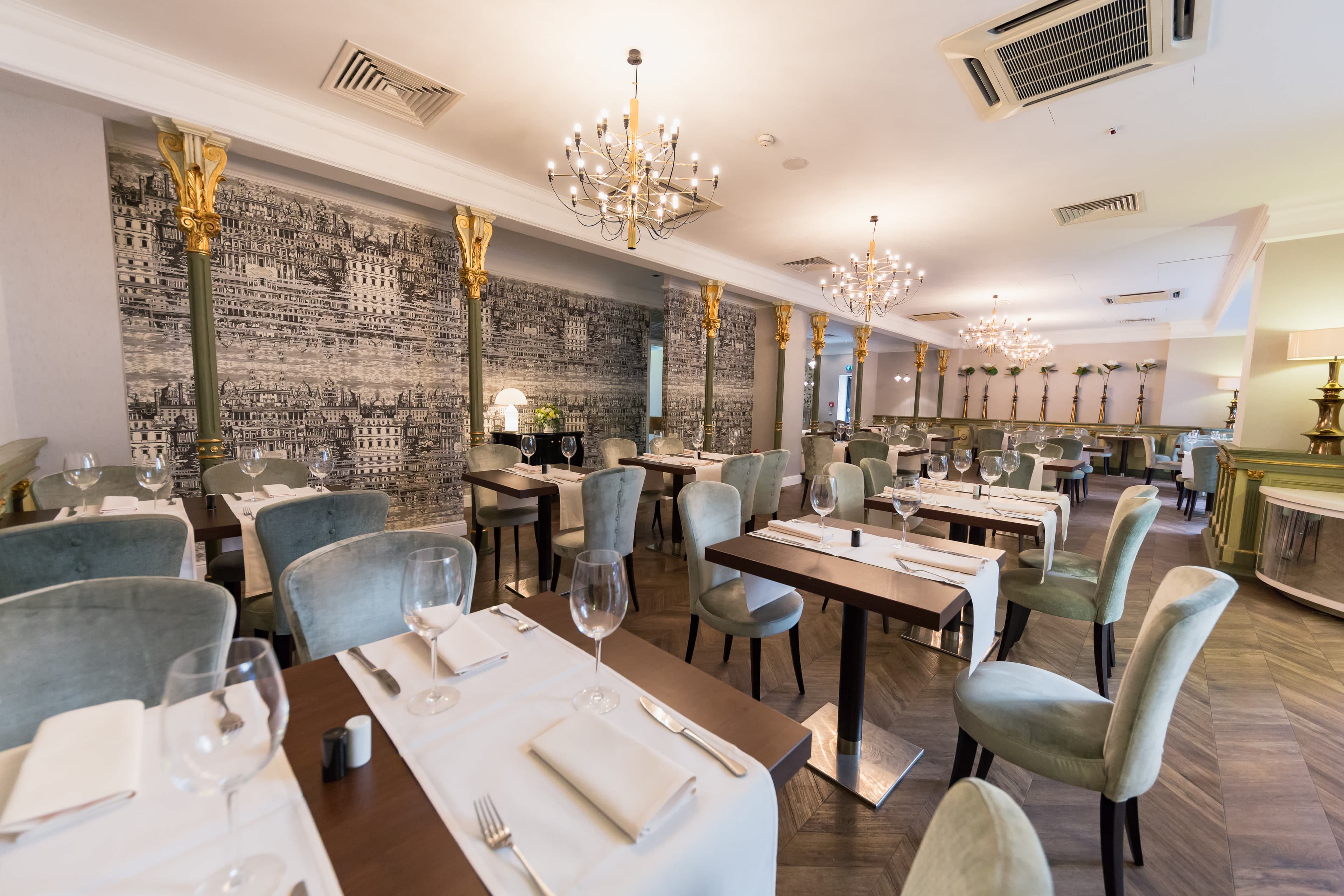 Hotel Capital Plaza Ansicht 8