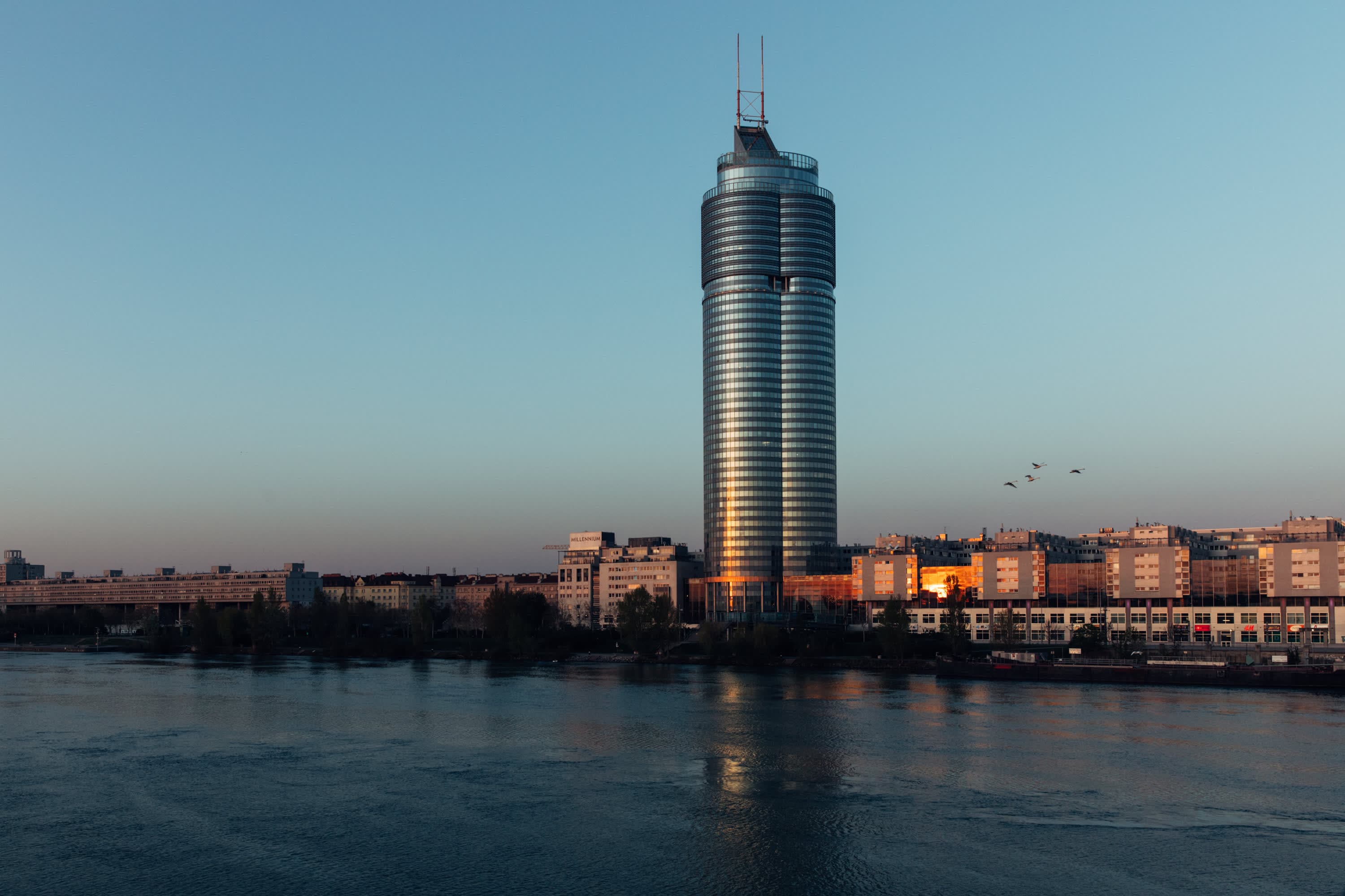harry's home Wien Millennium Tower