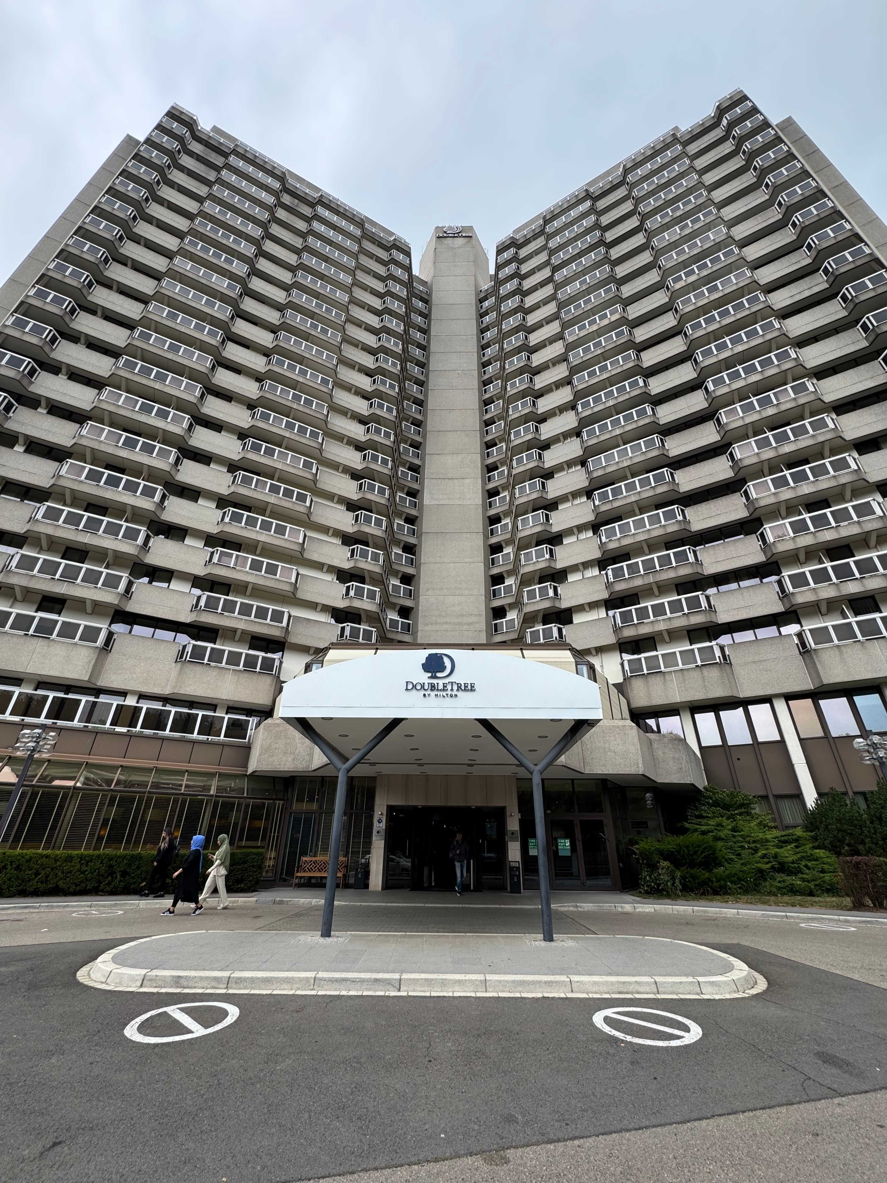 DoubleTree by Hilton Hotel Luxembourg Ansicht 2