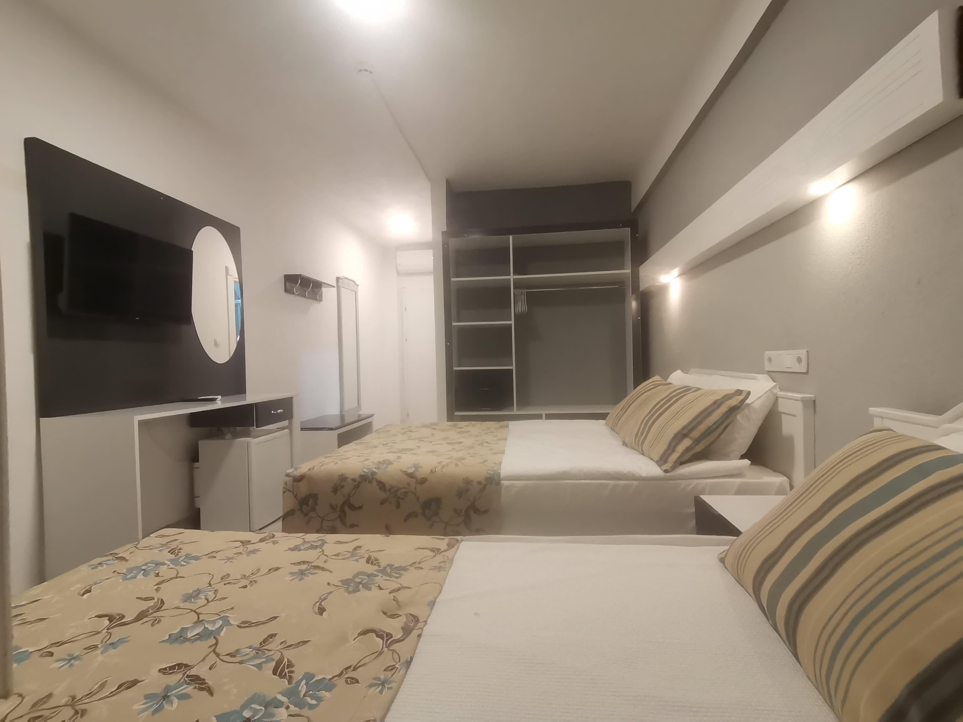 Side Spring Hotel Ansicht 4