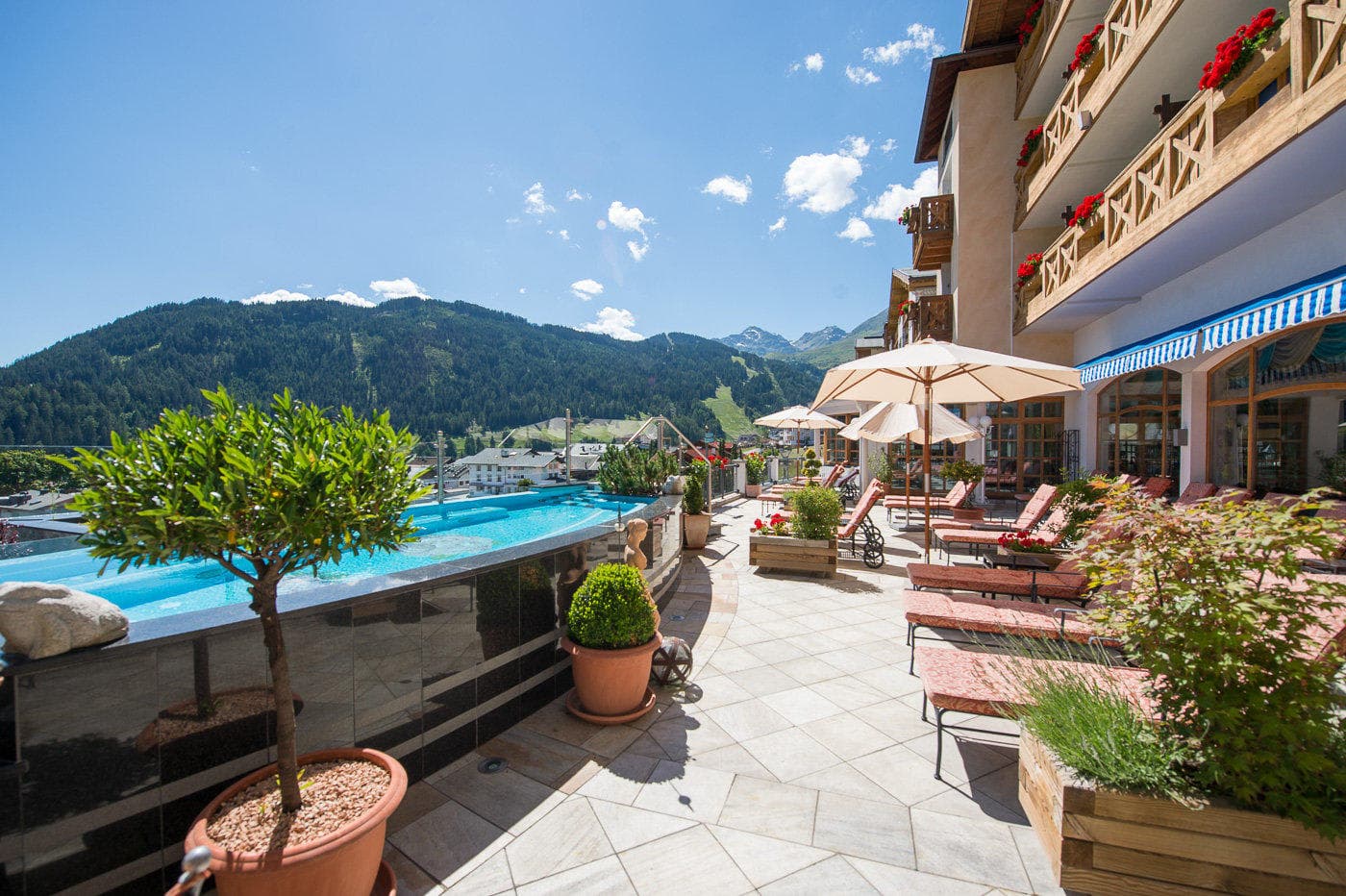 Hotel Cervosa Ansicht 8