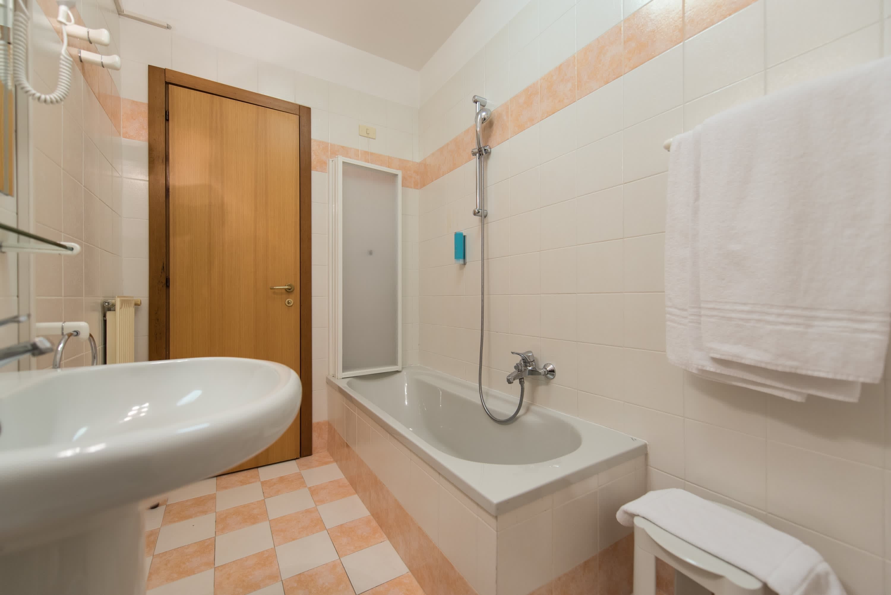 Hotel Krystal Ansicht 4