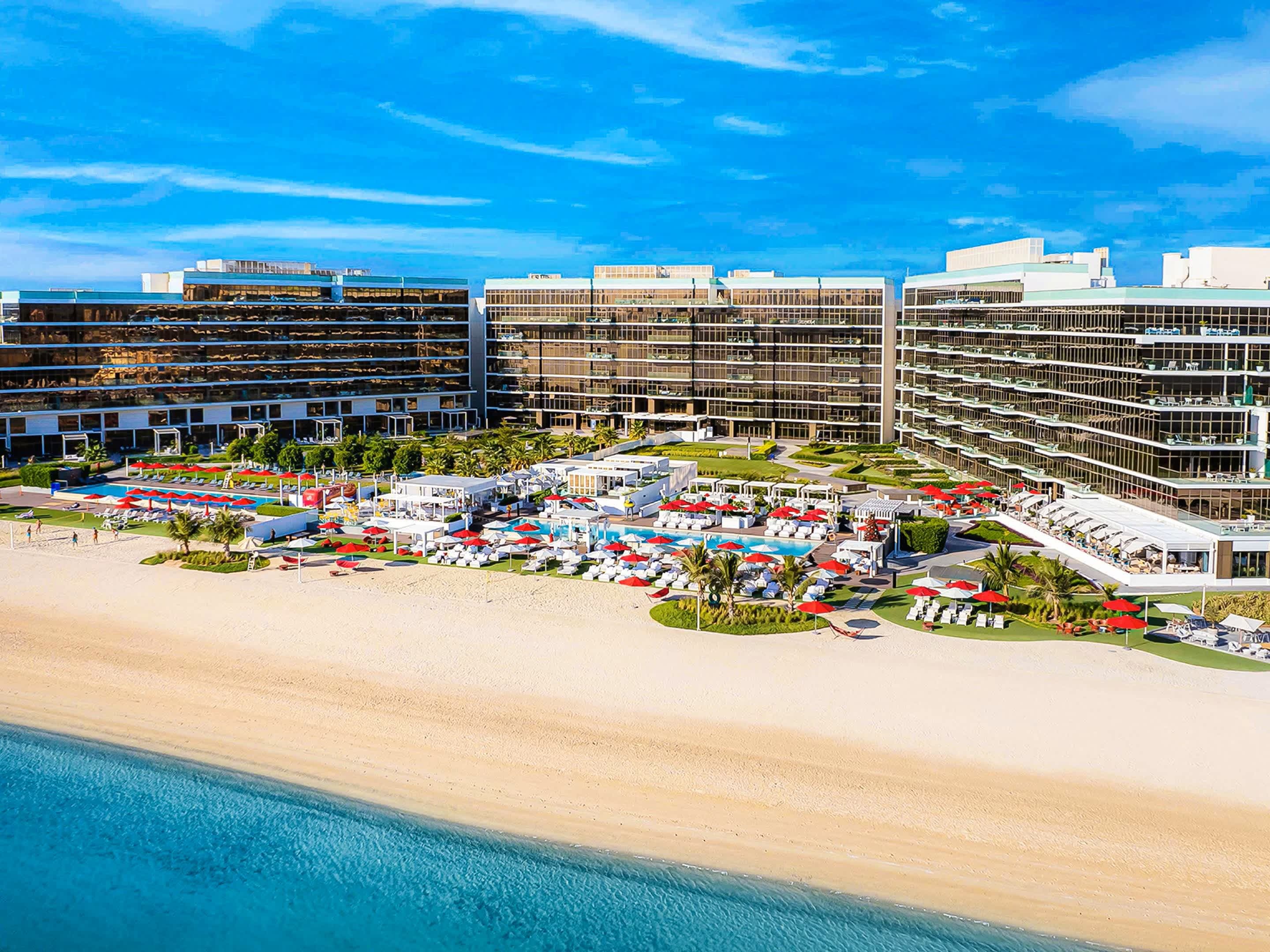 Th8 Palm Dubai Beach Resort, Vignette Collection by IHG