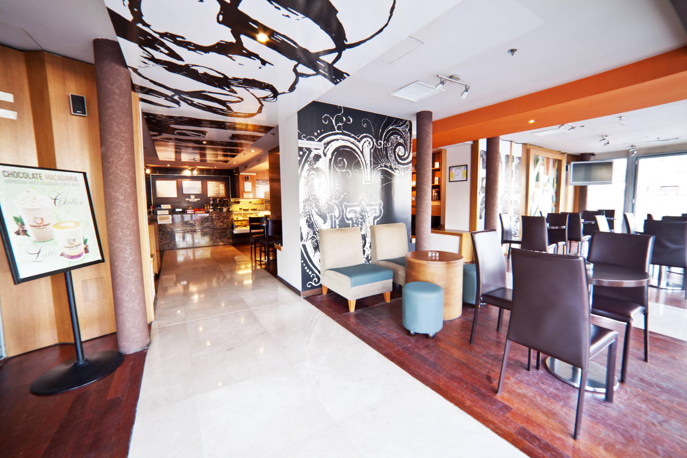 DoubleTree Hotel by Hilton Bucharest Unirii Square Ansicht 9