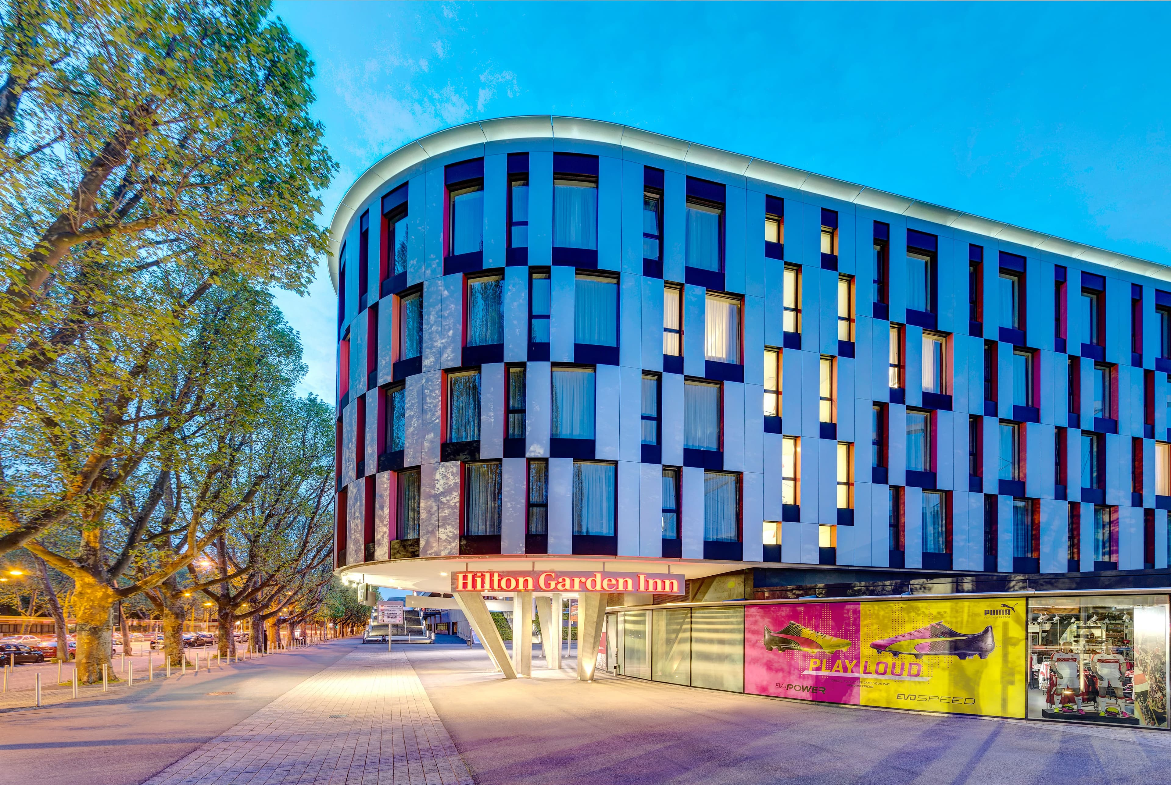 Hilton Garden Inn Stuttgart NeckarPark Ansicht 2