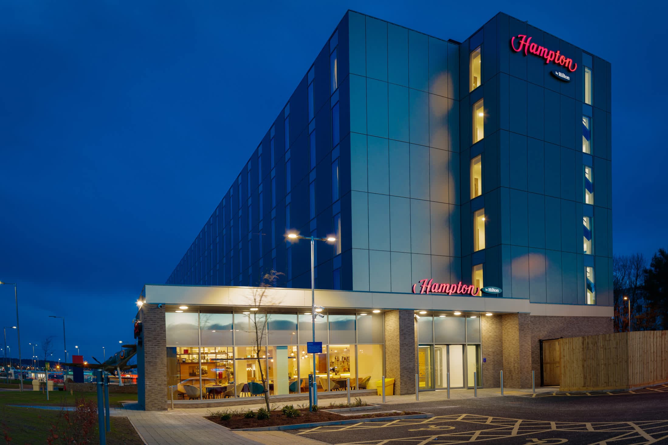 Hampton By Hilton Edinburgh Airport Ansicht 2